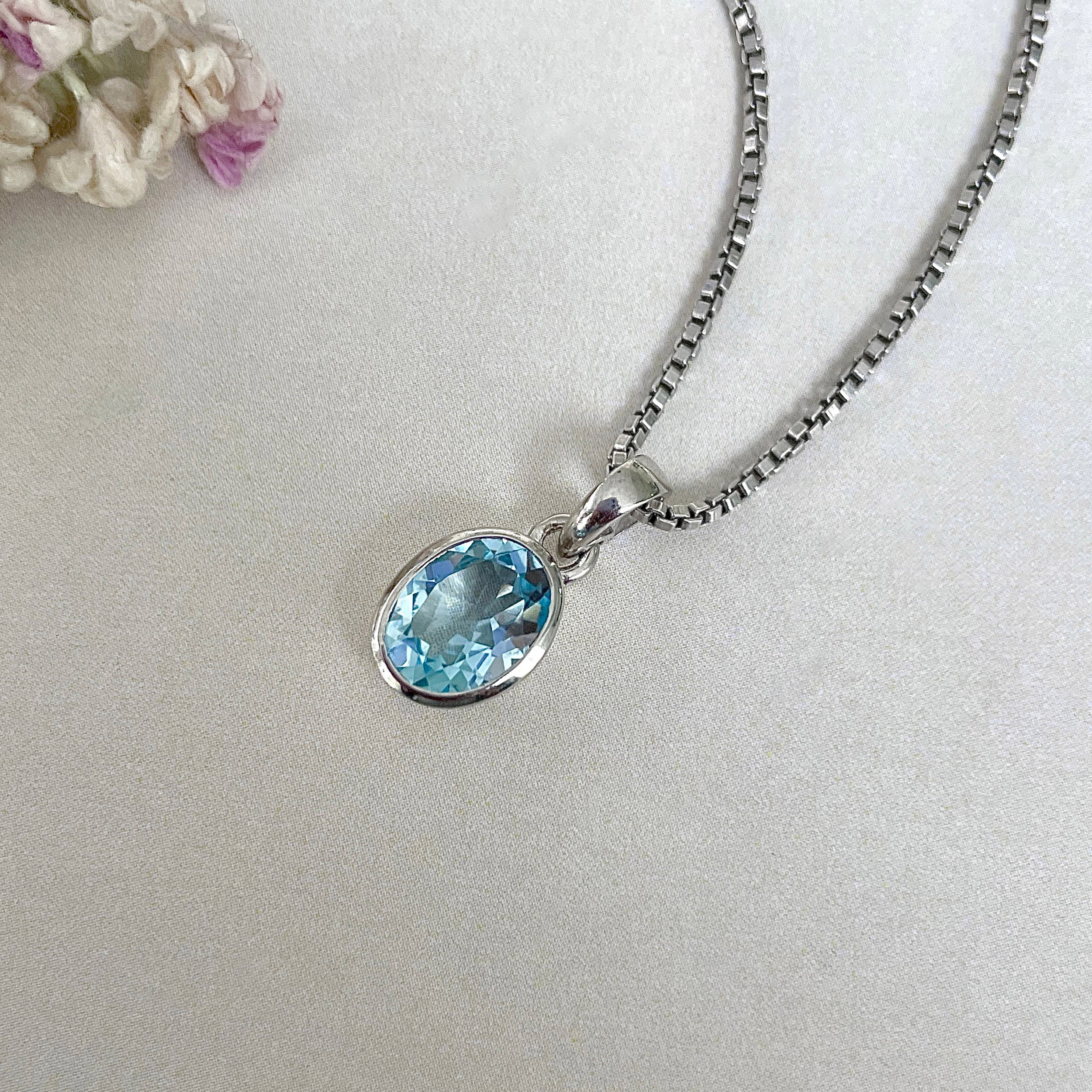 Blue Topaz Pendant-(BTZ-SP-380.)