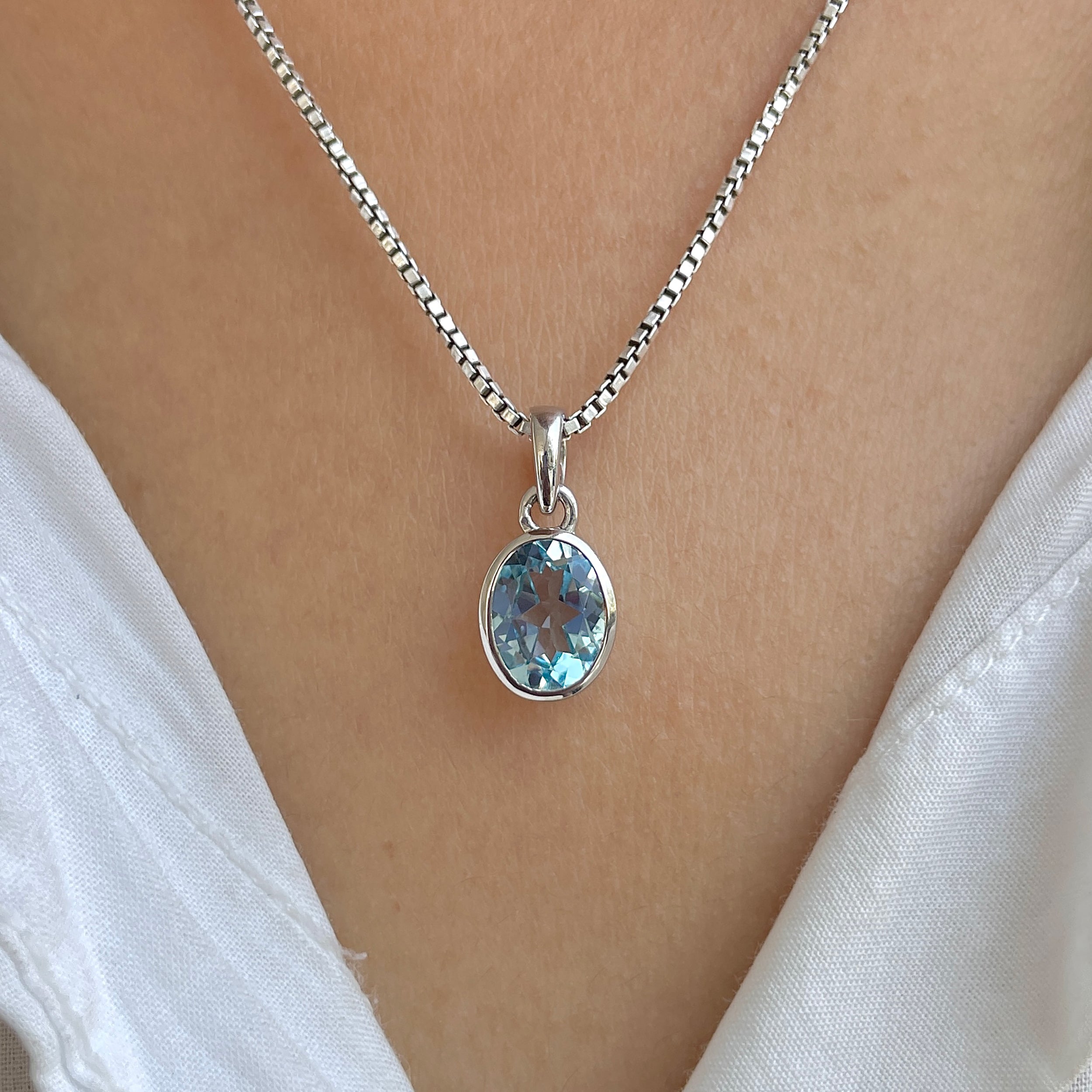 Blue Topaz Pendant-(BTZ-SP-380.)