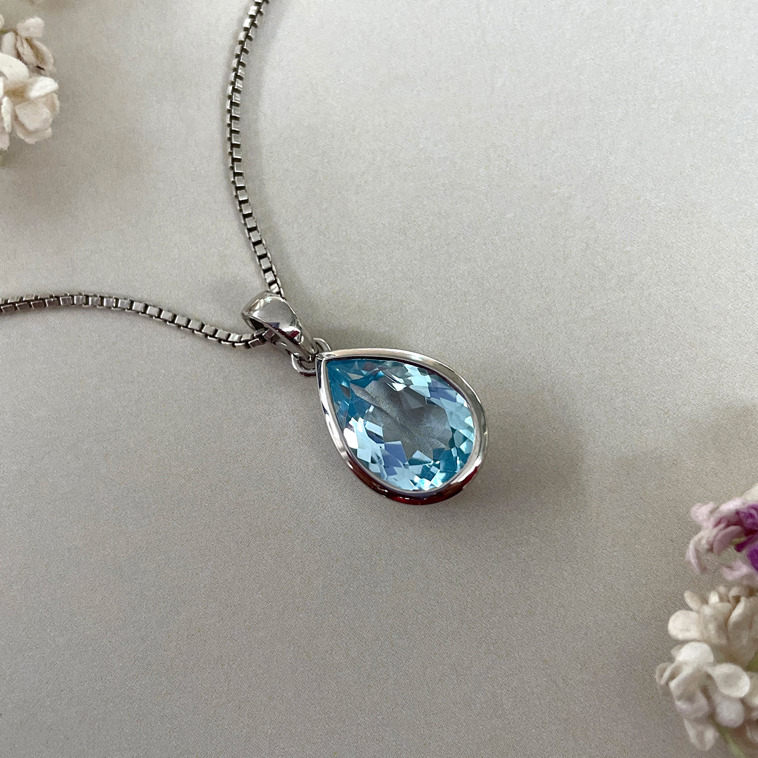 Blue Topaz Pendant-(BTZ-SP-463.)