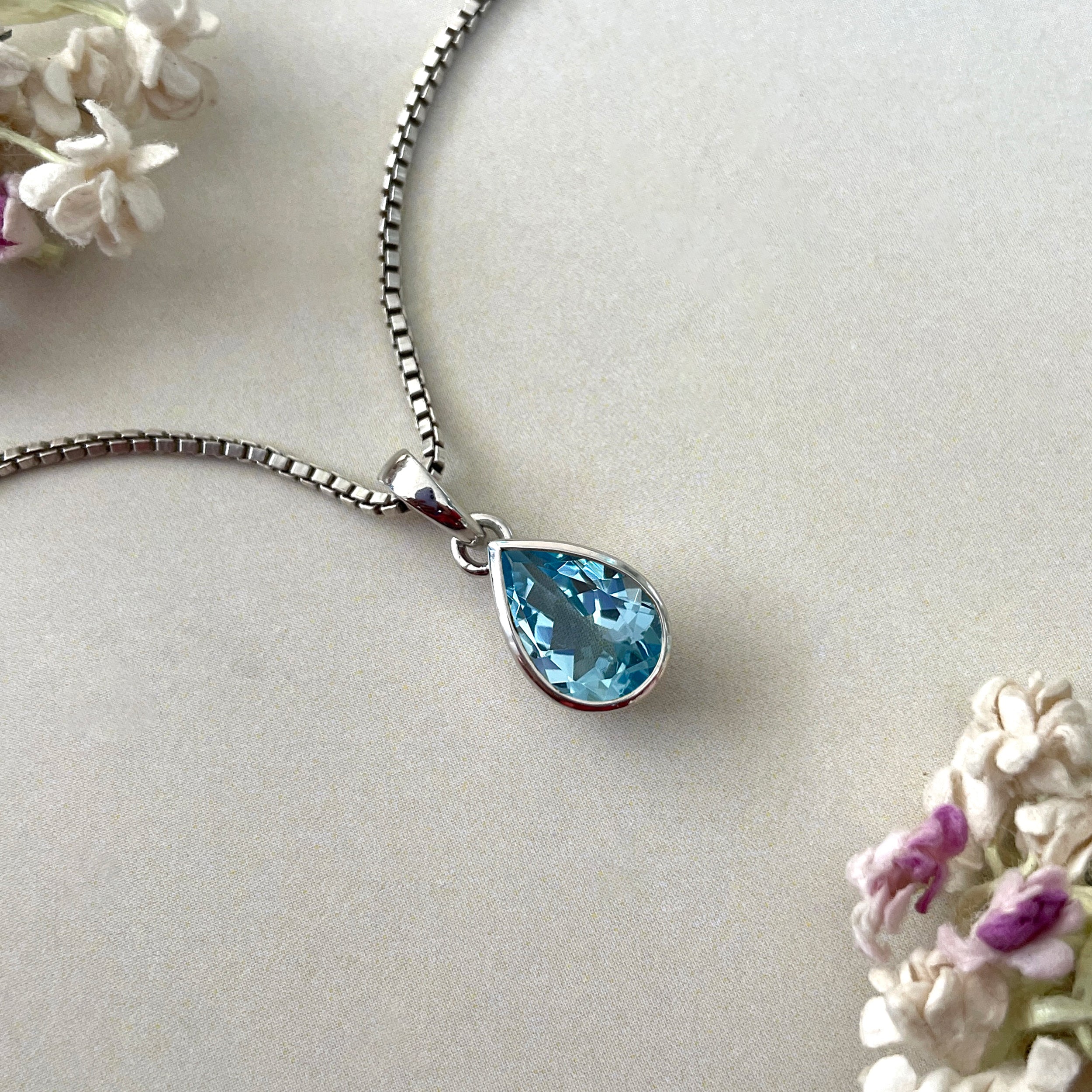 Blue Topaz Pendant-(BTZ-SP-468.)