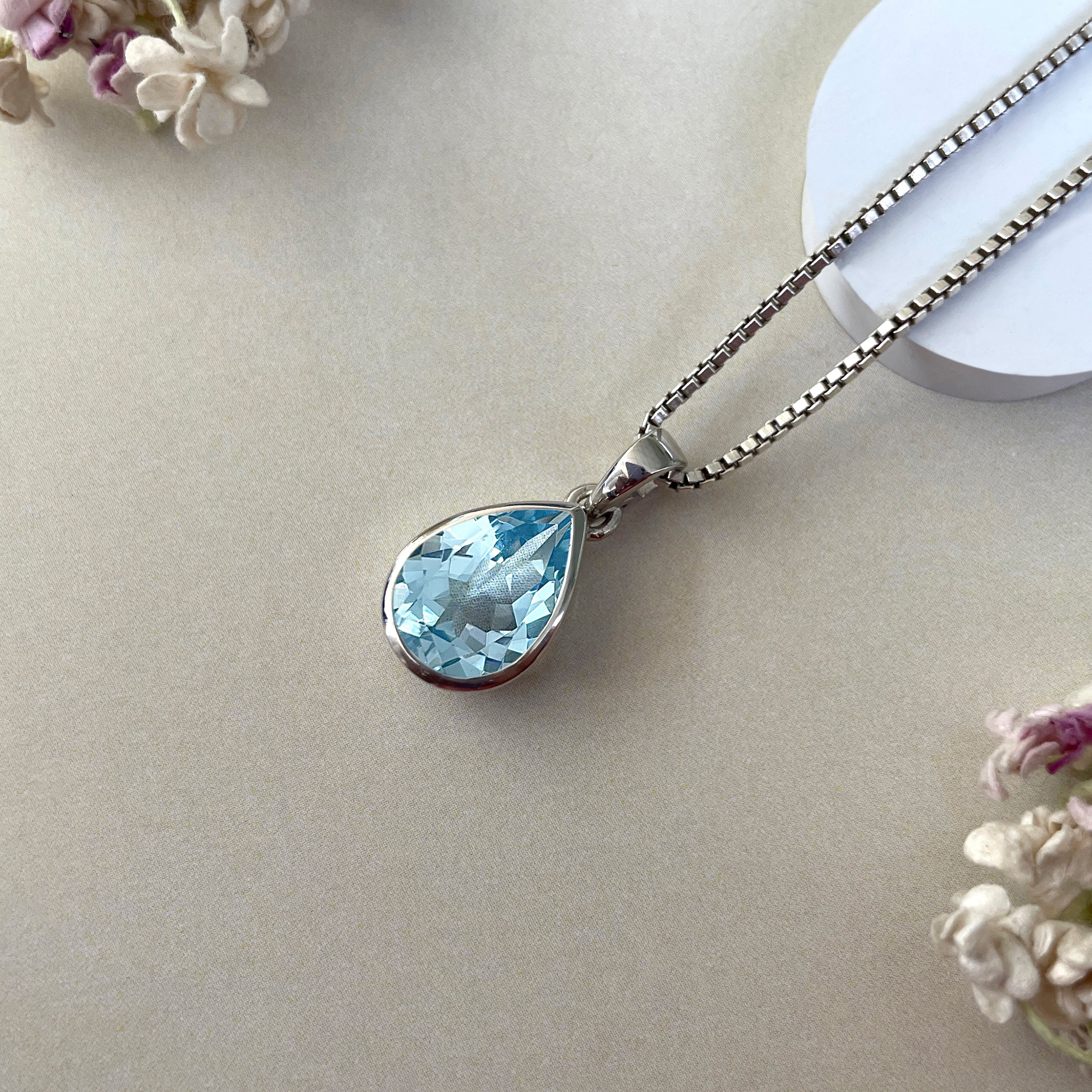 Blue Topaz Pendant-(BTZ-SP-470.)