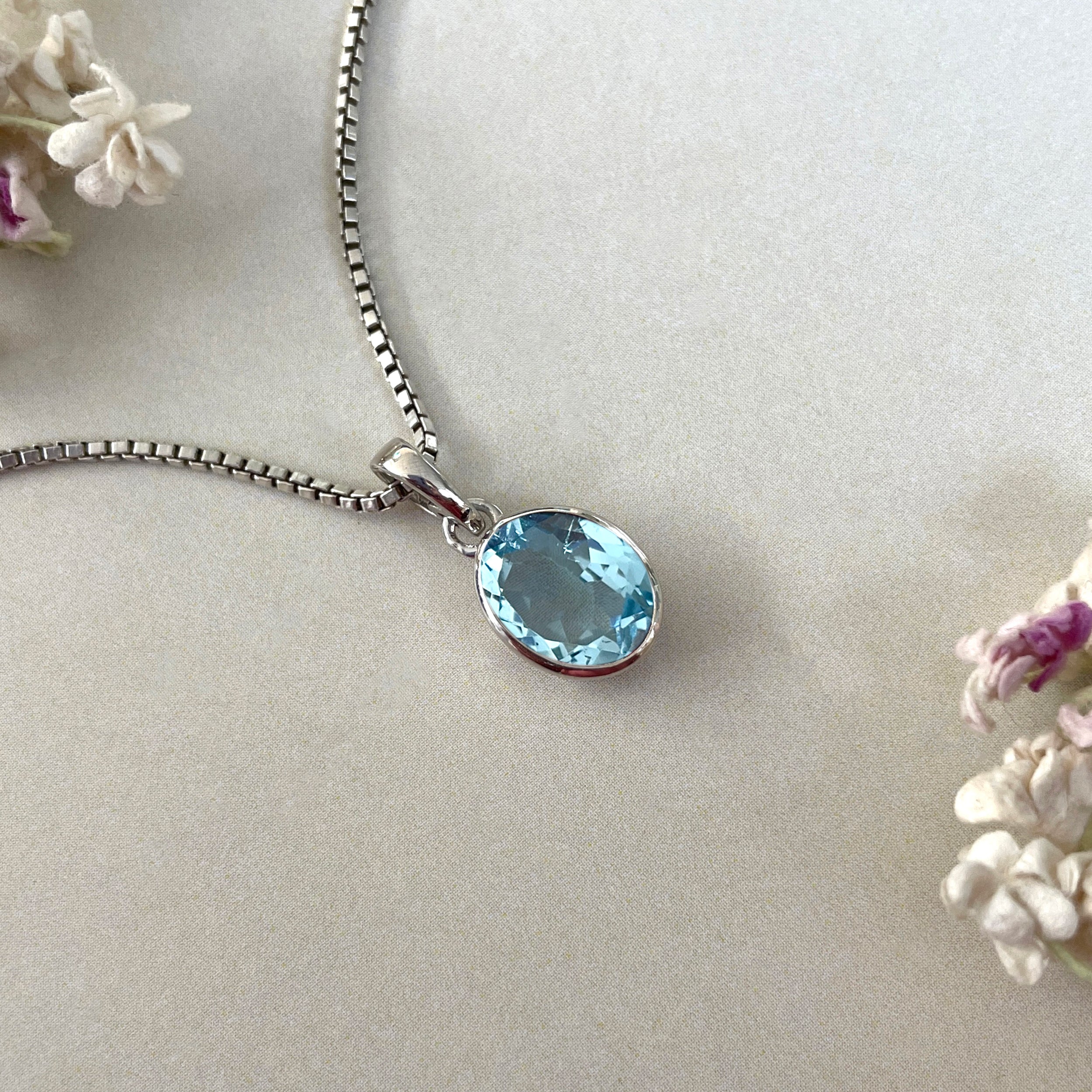 Blue Topaz Pendant-(BTZ-SP-734.)