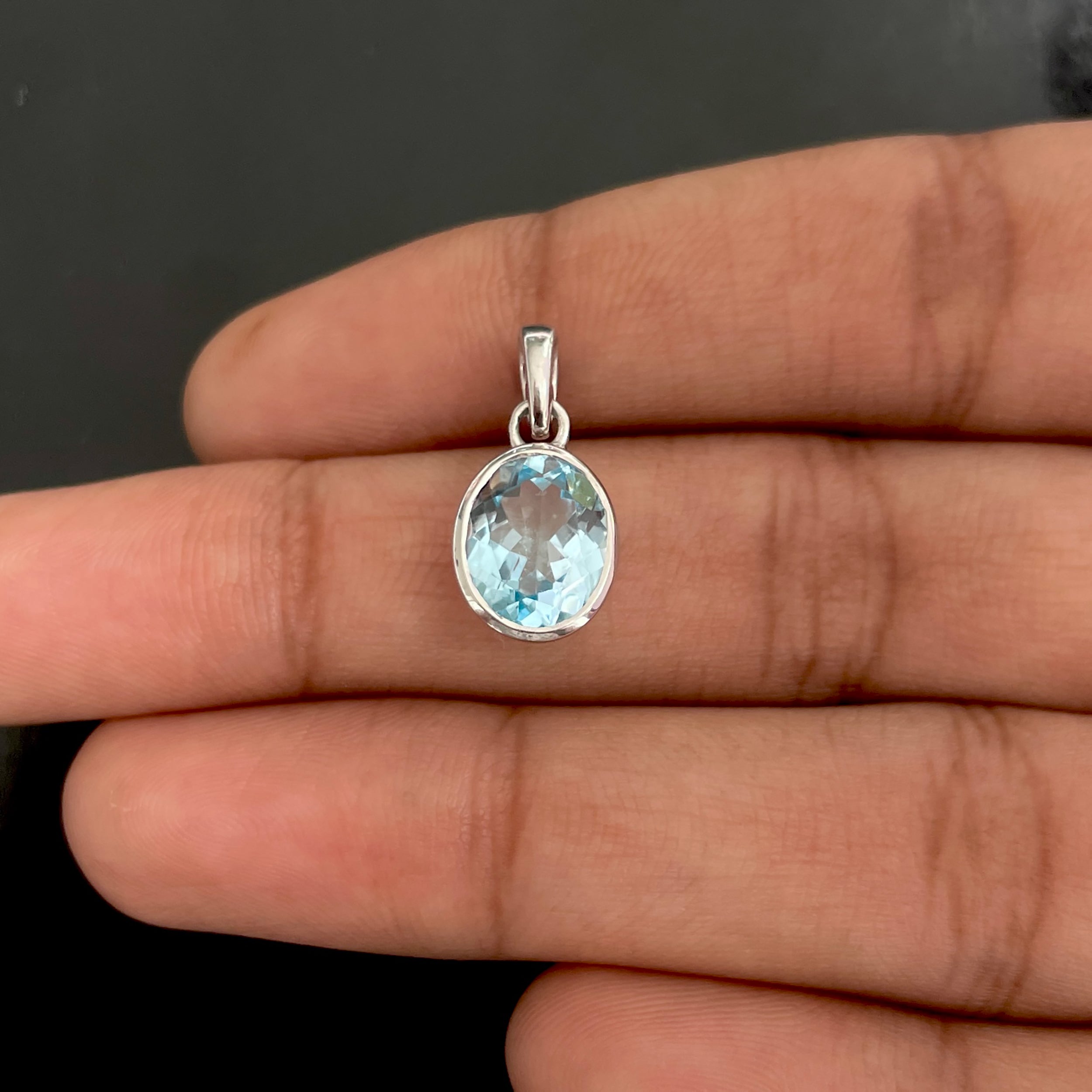 Blue Topaz Pendant-(BTZ-SP-734.)