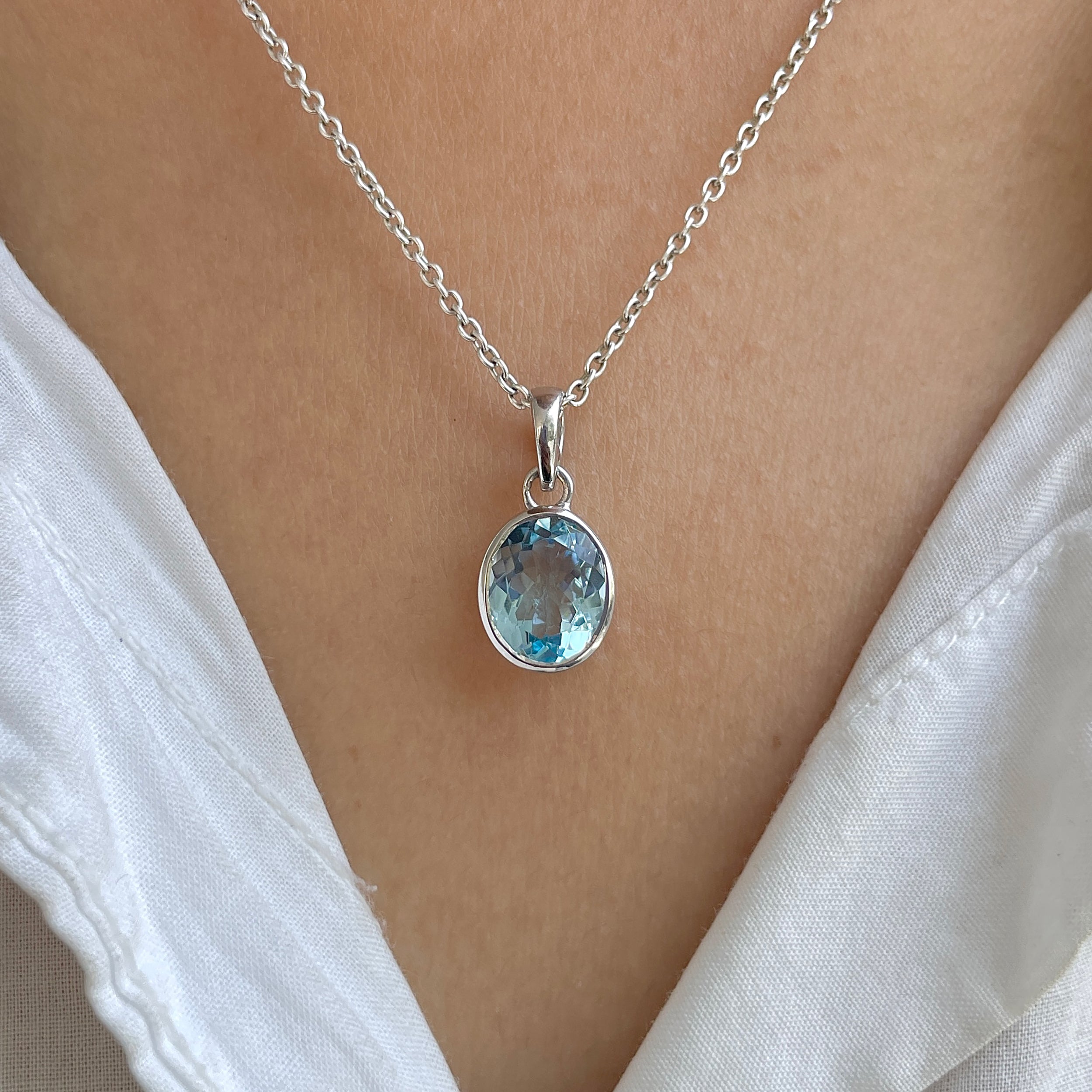 Blue Topaz Pendant-(BTZ-SP-734.)
