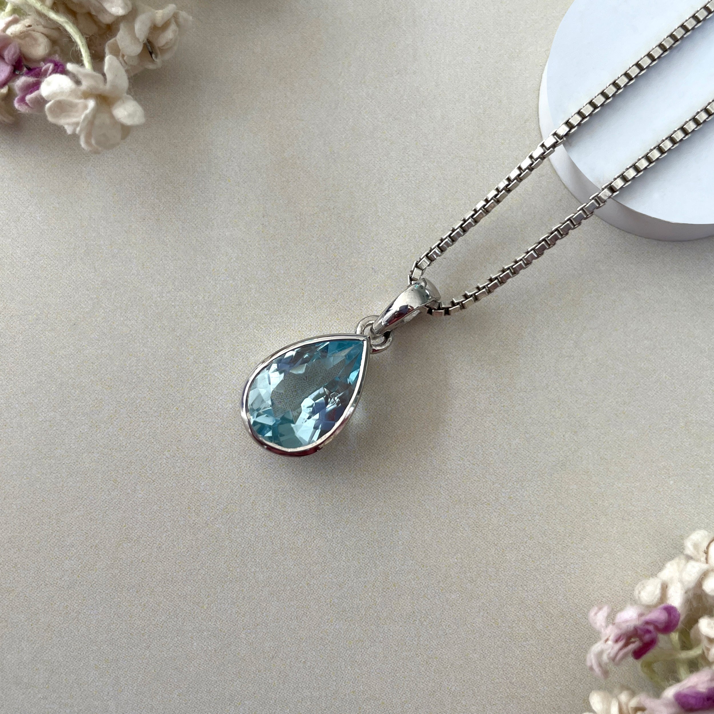 Blue Topaz Pendant-(BTZ-SP-790.)