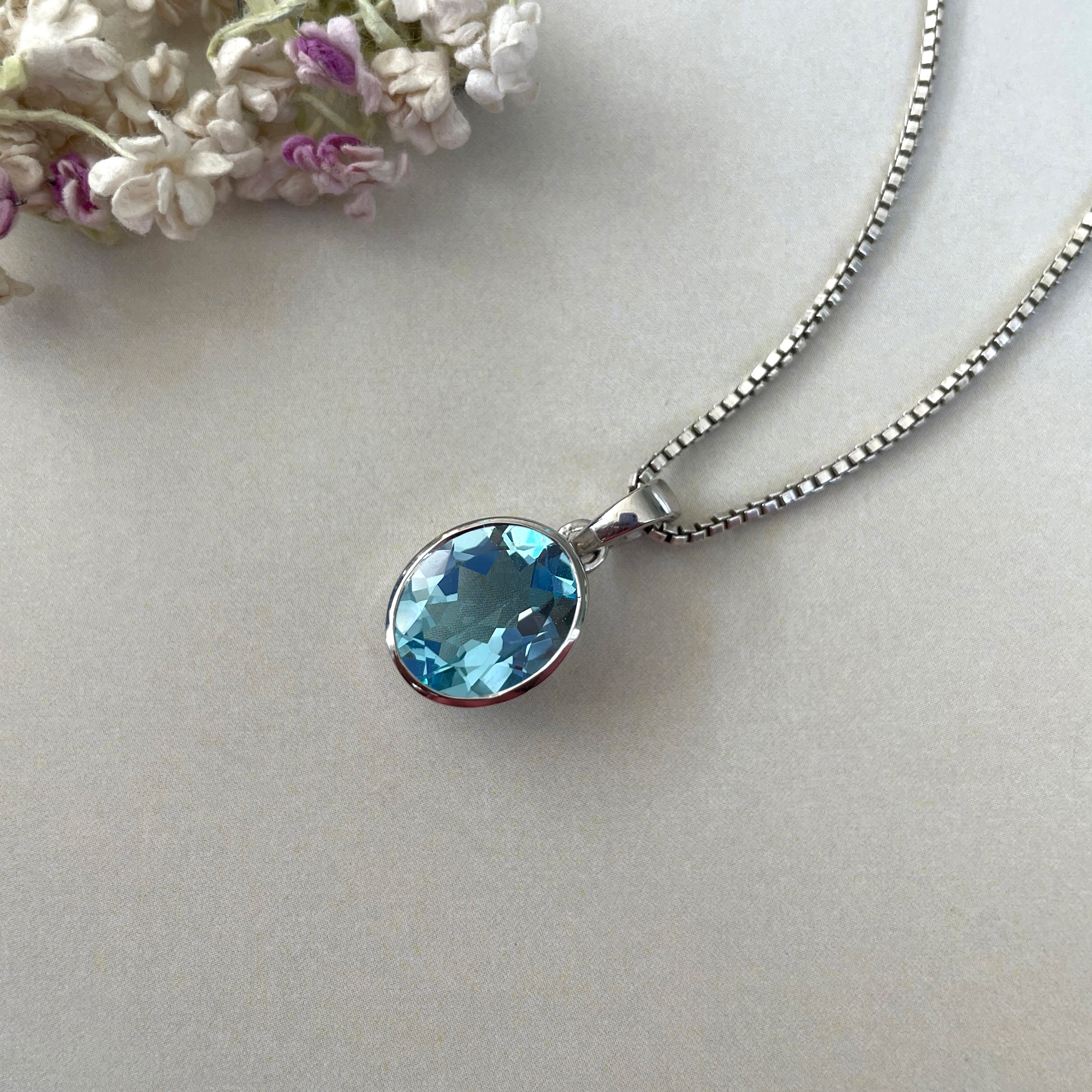 Blue Topaz Pendant-(BTZ-SP-793.)