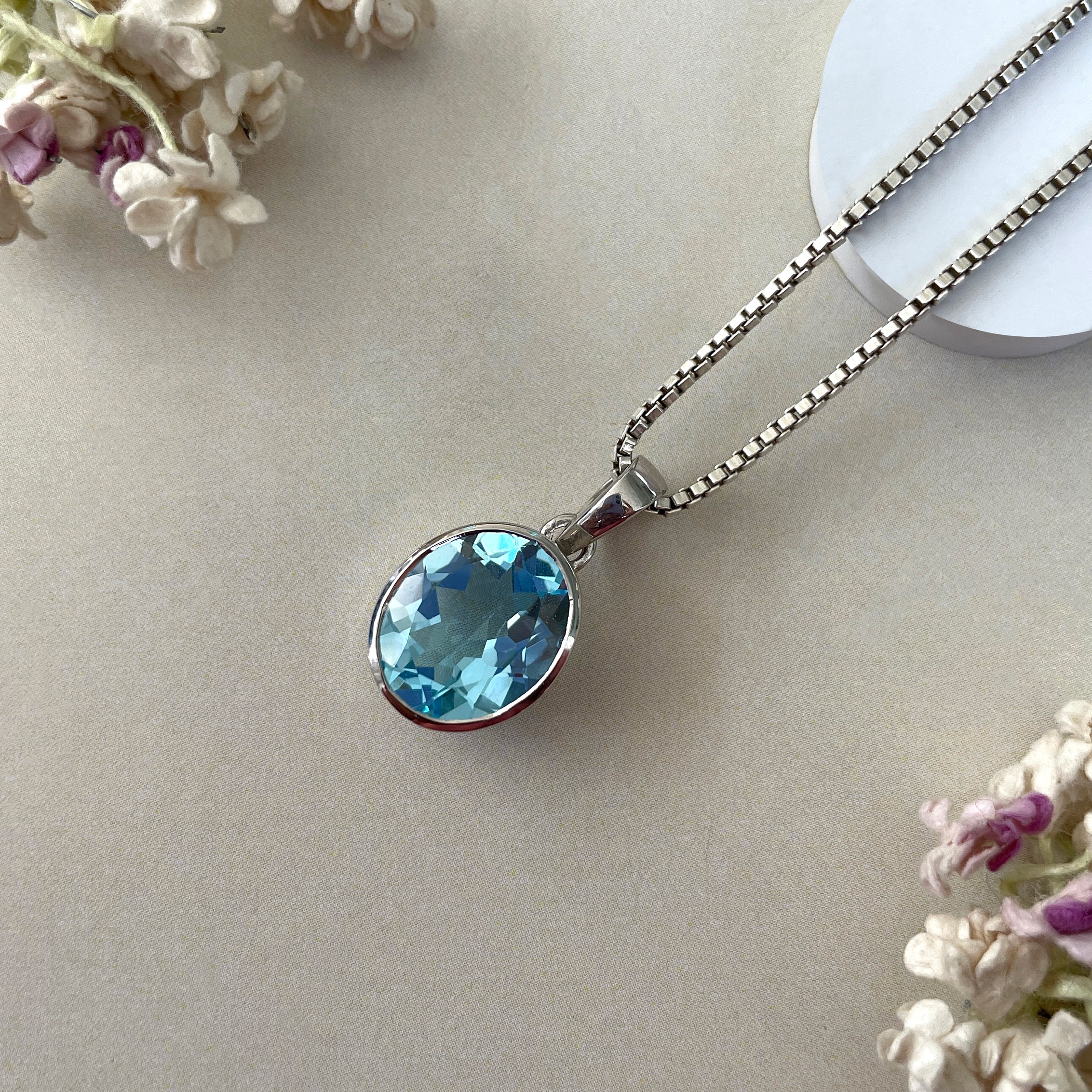 Blue Topaz Pendant-(BTZ-SP-793.)