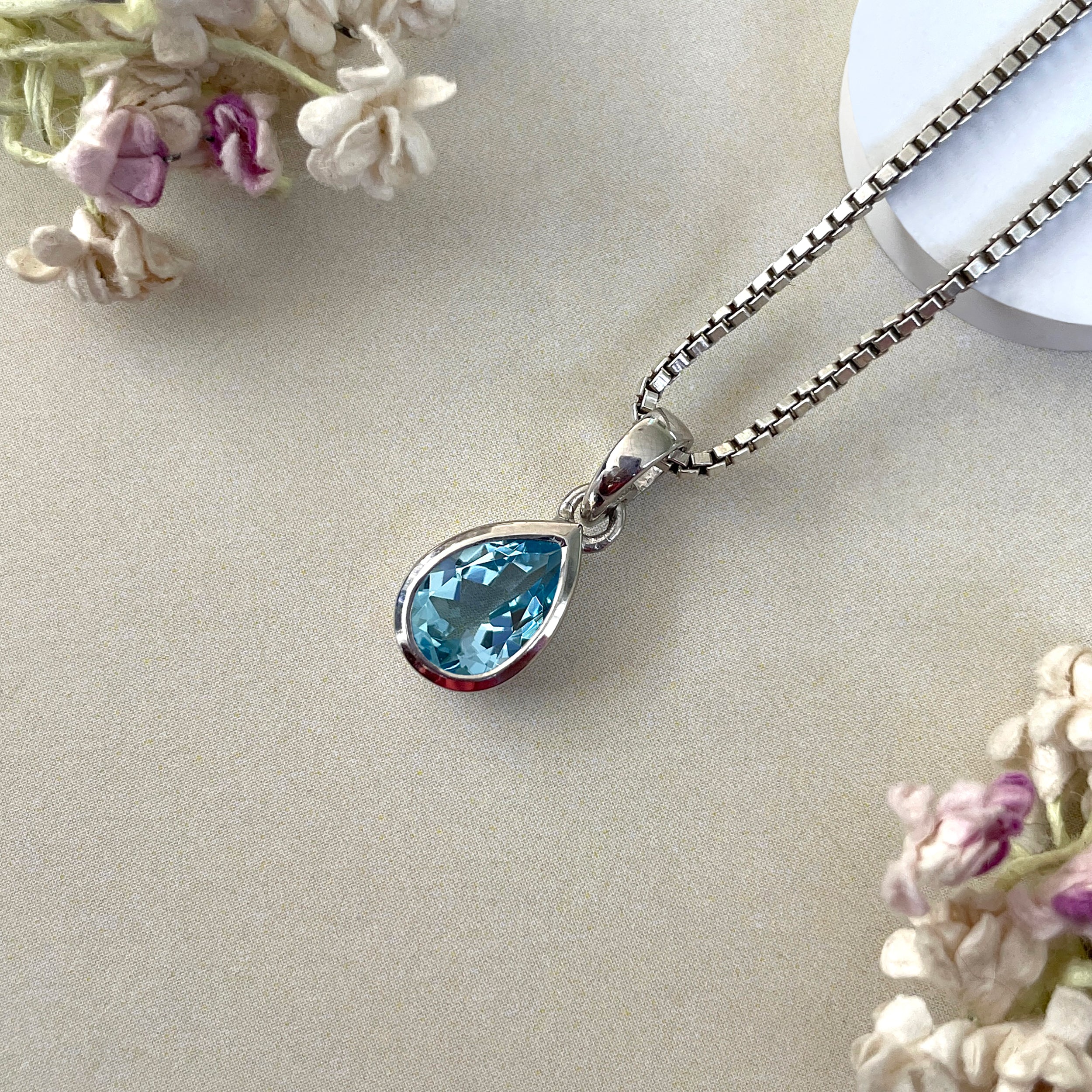 Blue Topaz Pendant-(BTZ-SP-956.)