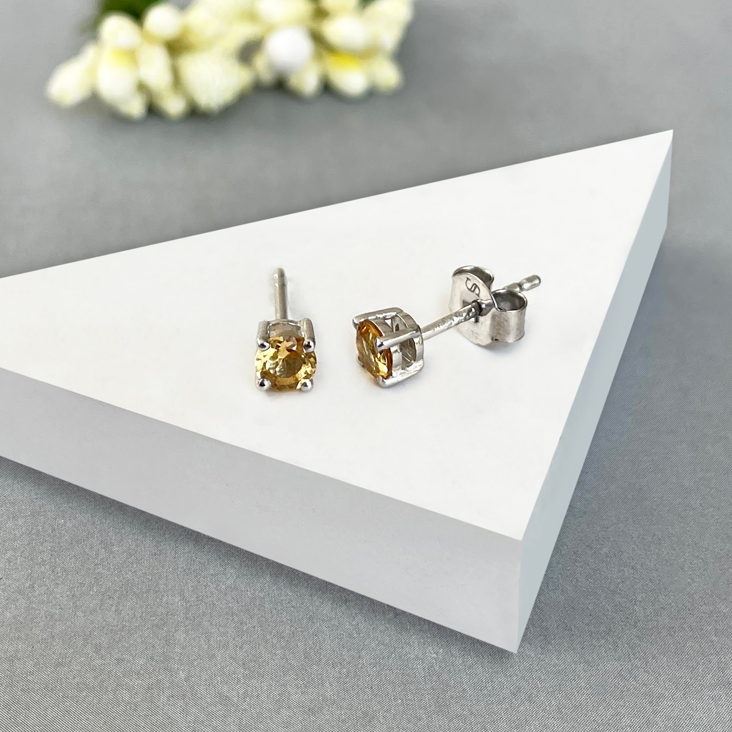 Citrine Stud Earring-(CIT-SE-1023.)