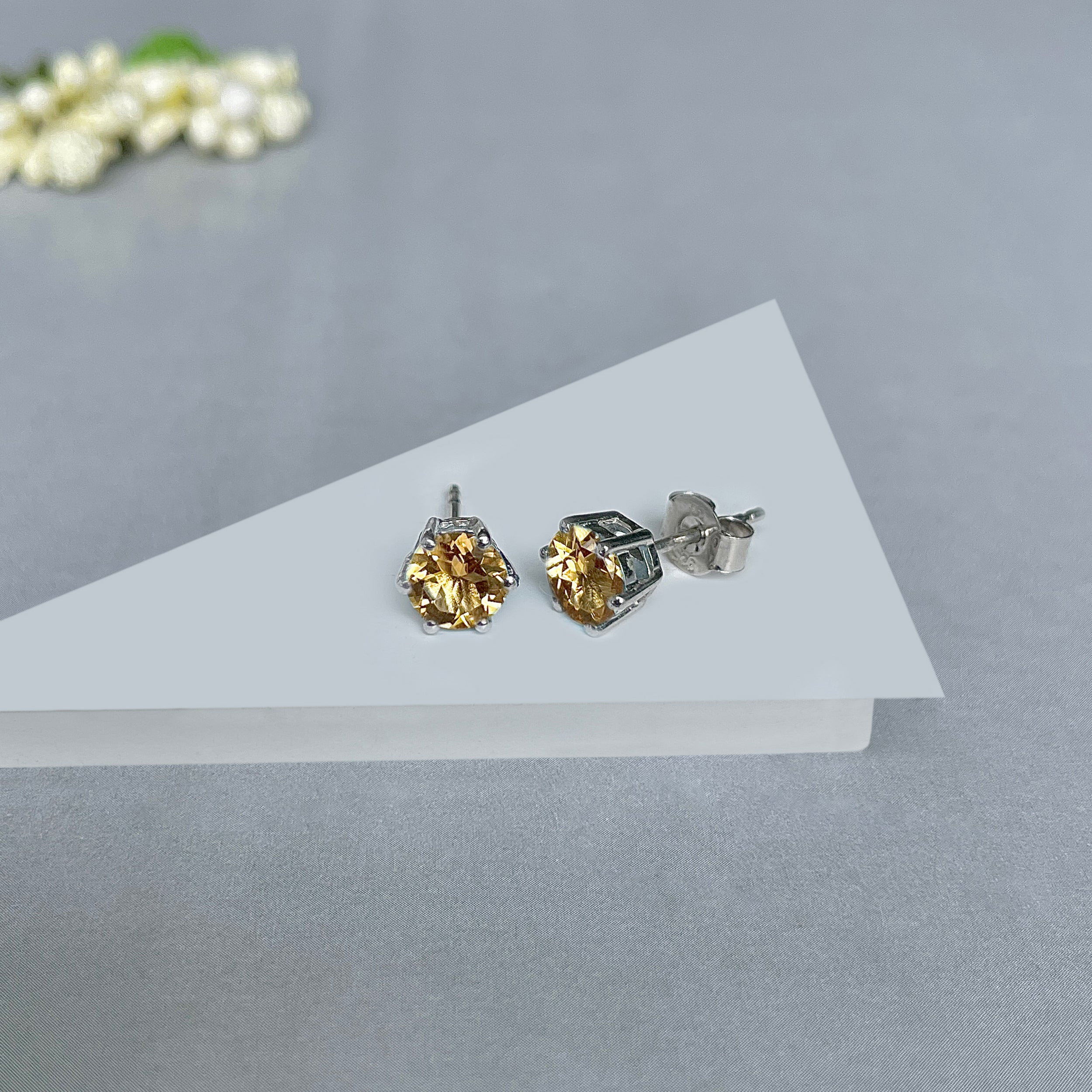 Citrine Stud Earrings-(CIT-SE-1024.)