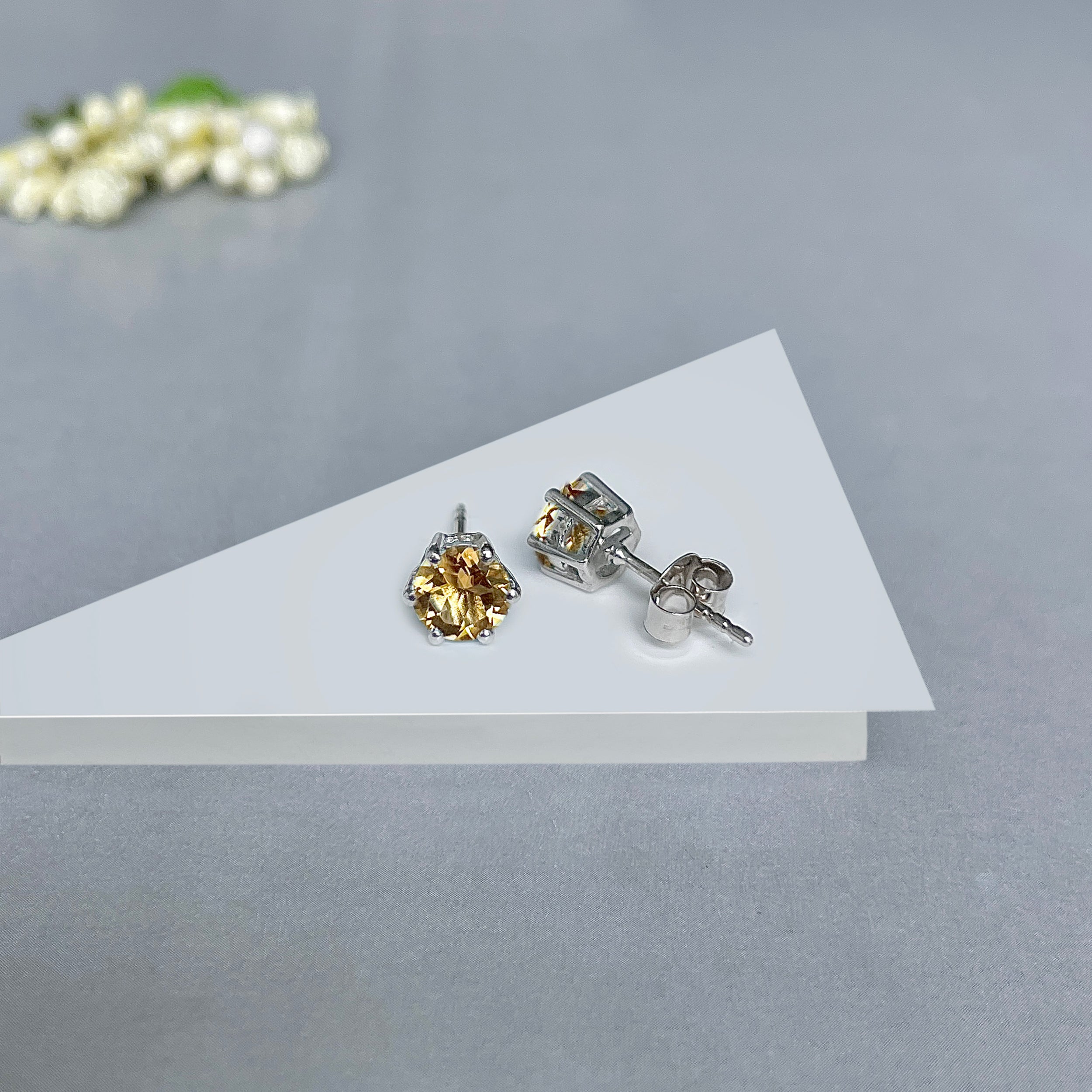 Citrine Stud Earrings-(CIT-SE-1024.)