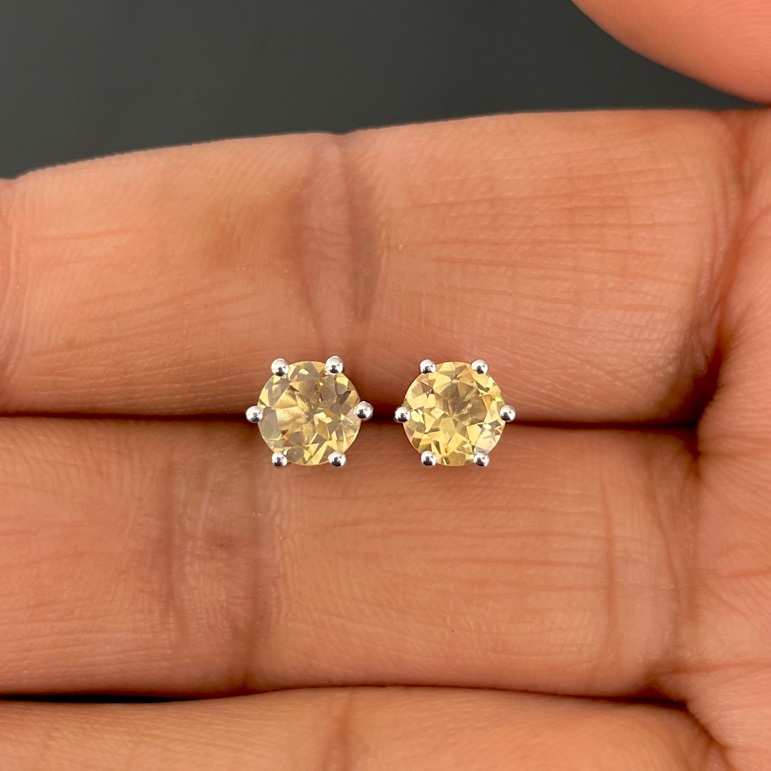 Citrine Stud Earrings-(CIT-SE-1024.)