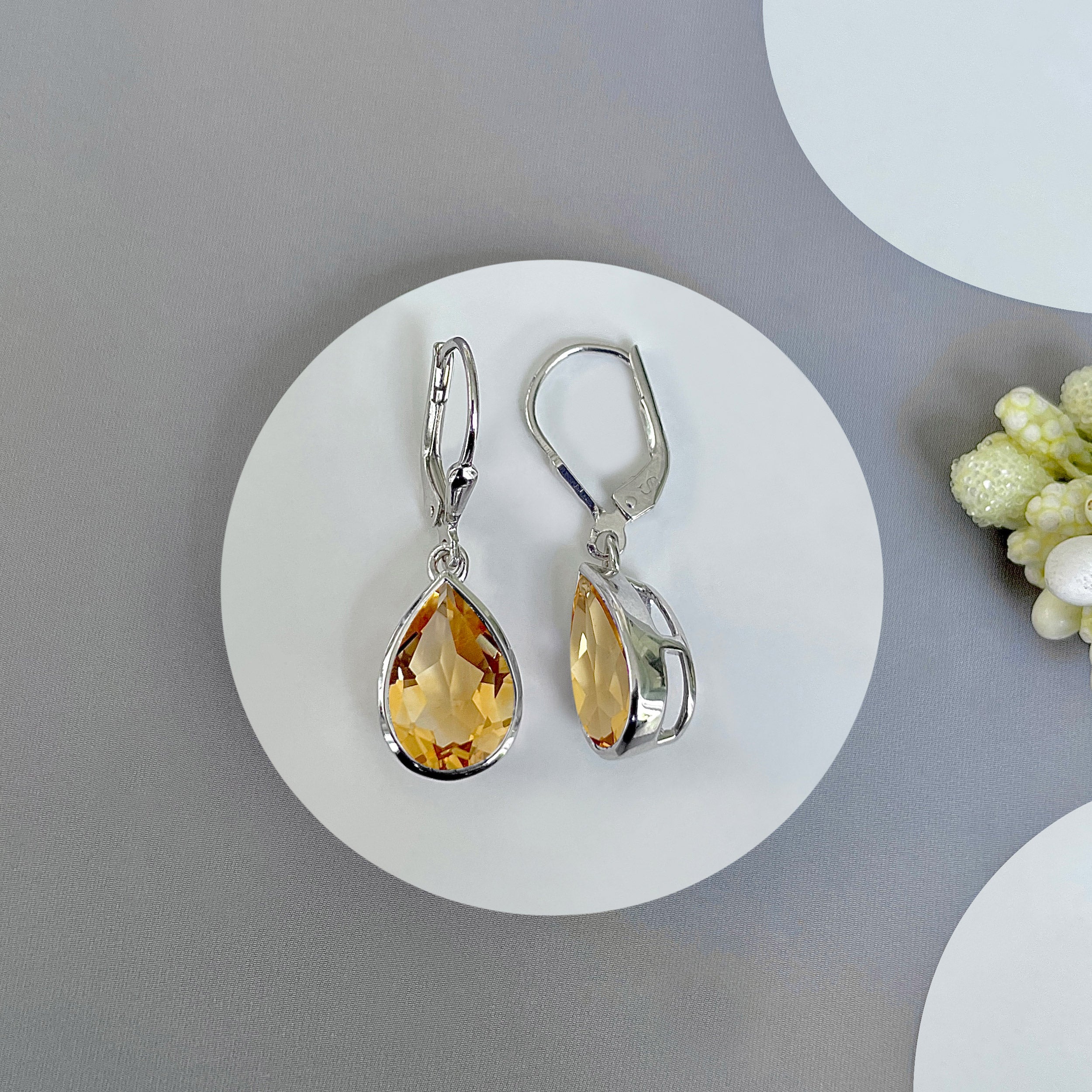 Citrine Leverback Earring-(CIT-SE-1252.)