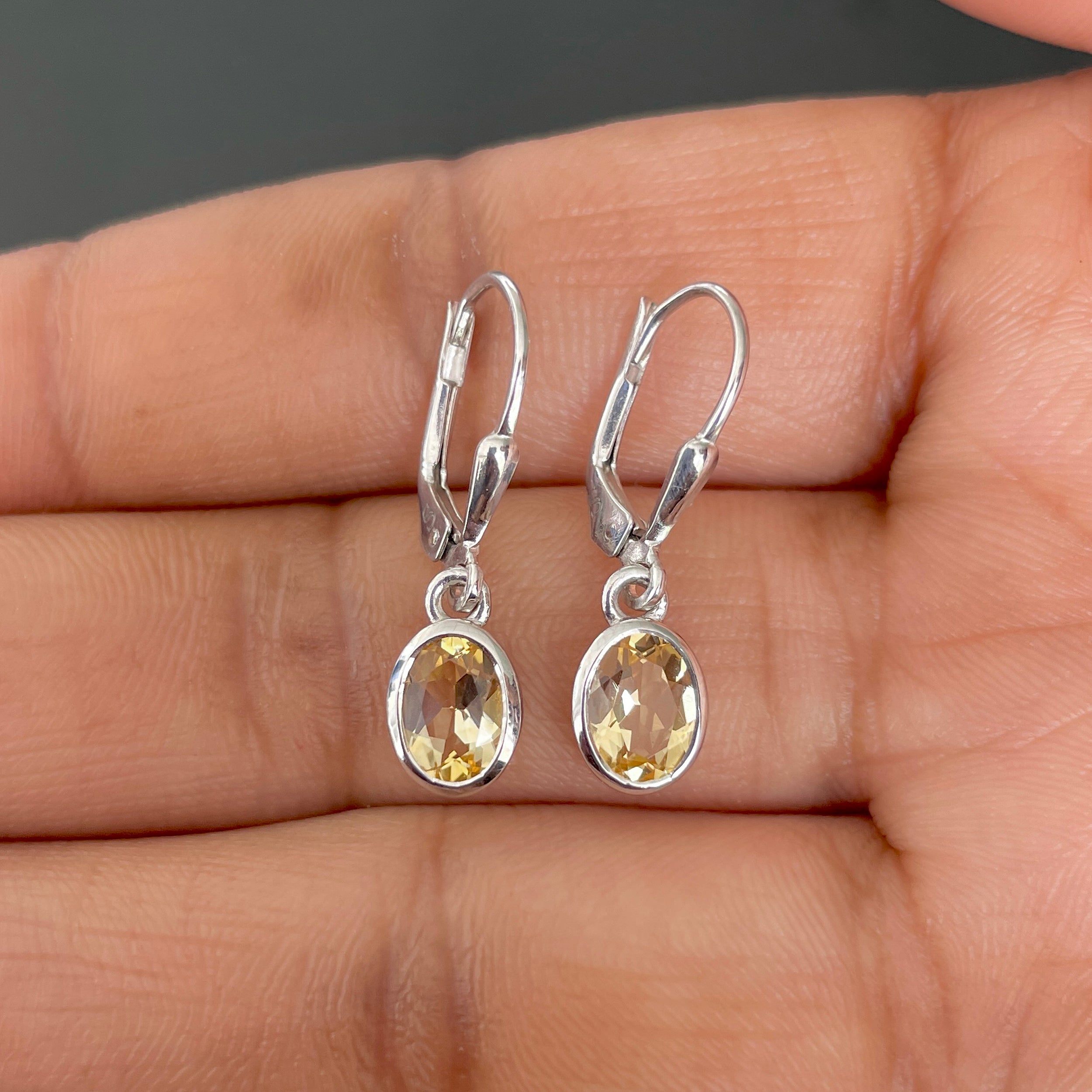 Citrine Leverback Earrings-(CIT-SE-1316.)