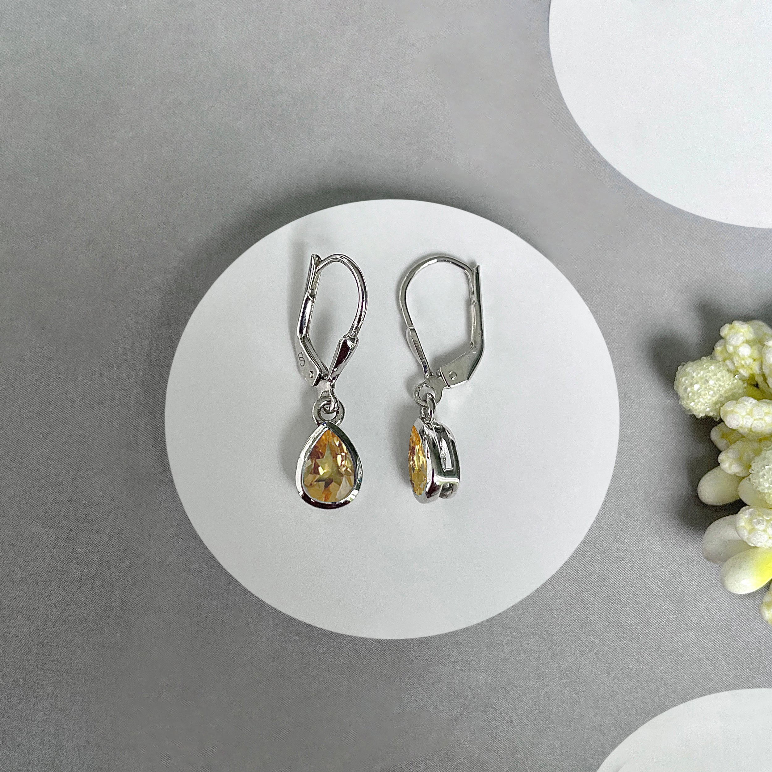 Citrine Leverback Earrings-(CIT-SE-1317.)