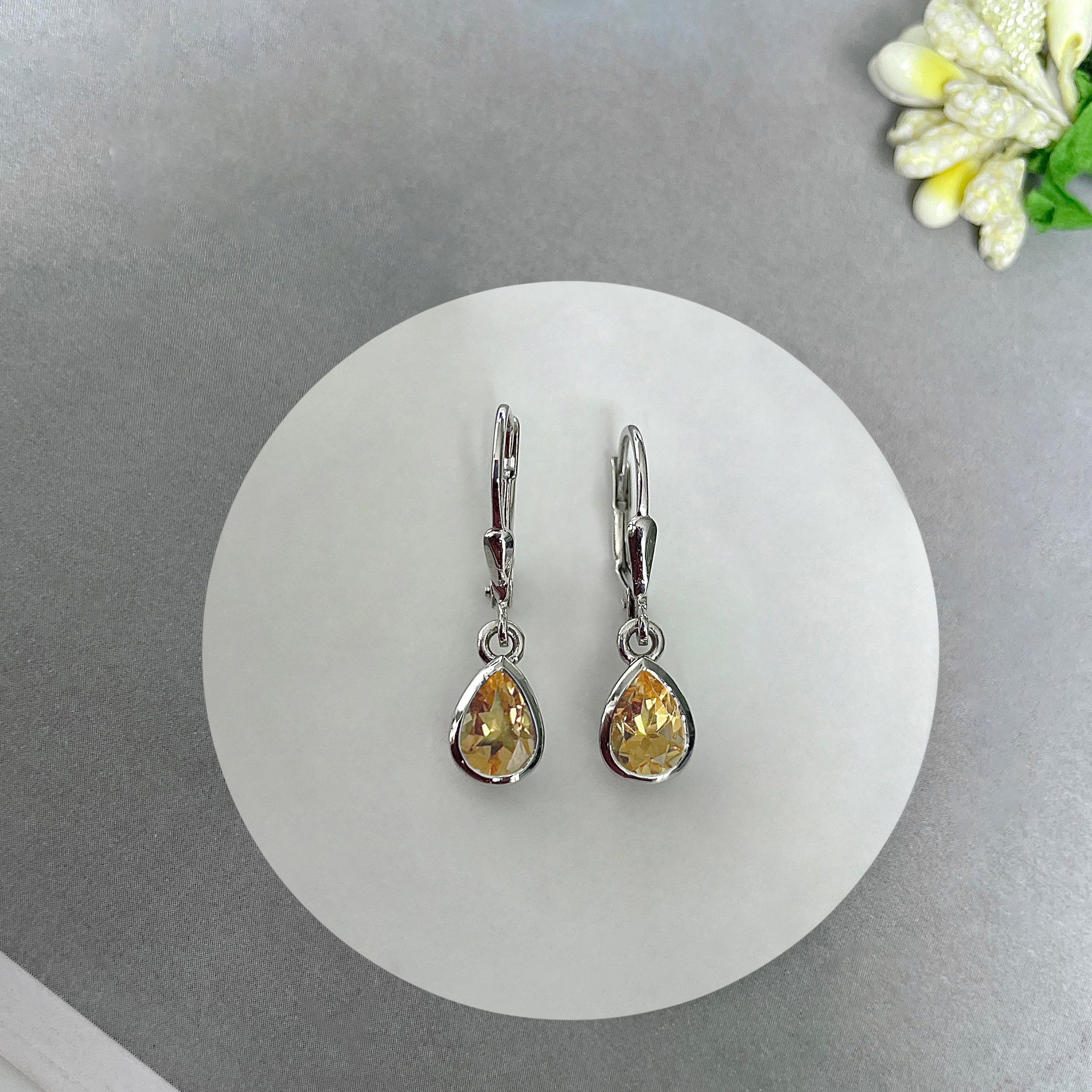 Citrine Leverback Earrings-(CIT-SE-1317.)