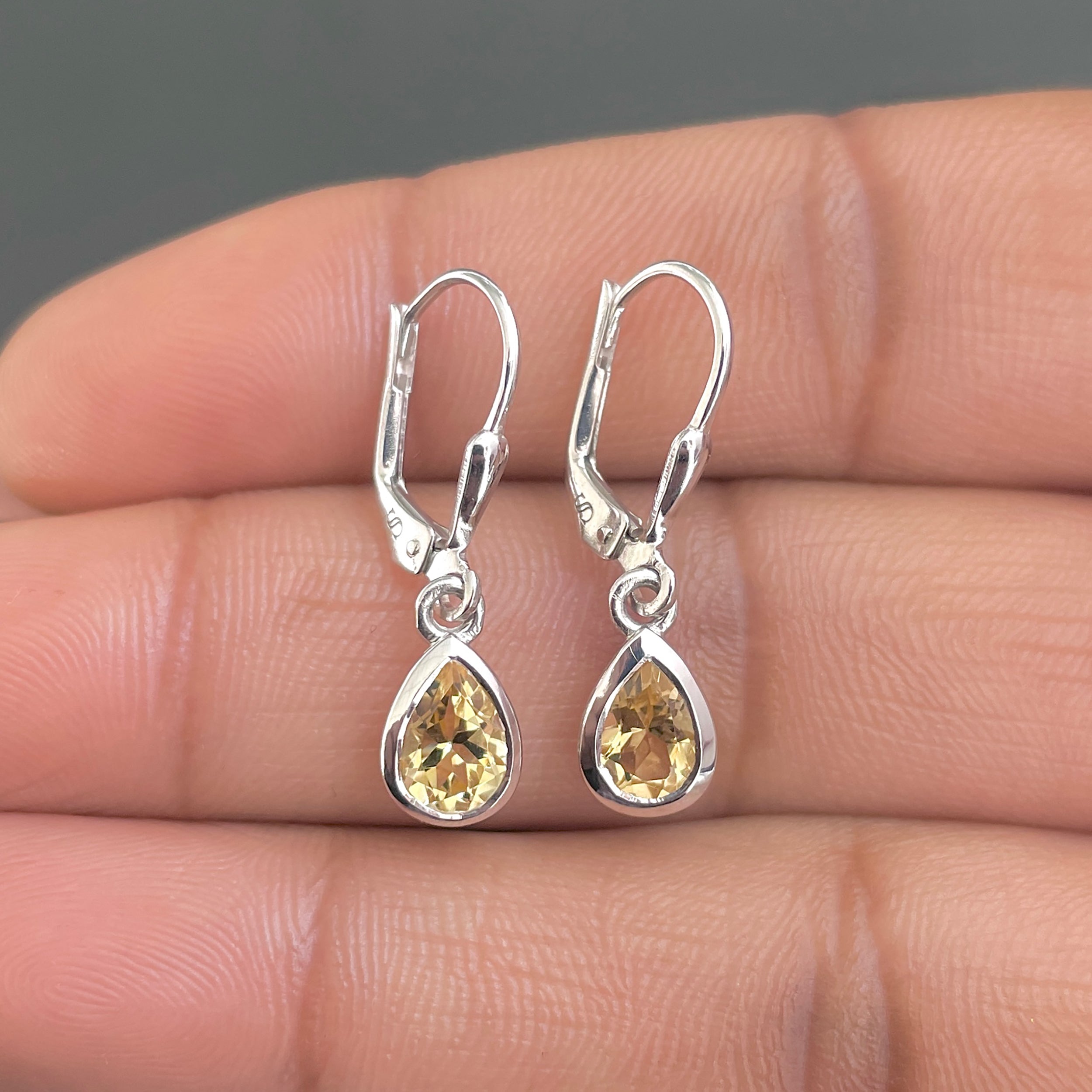 Citrine Leverback Earrings-(CIT-SE-1317.)