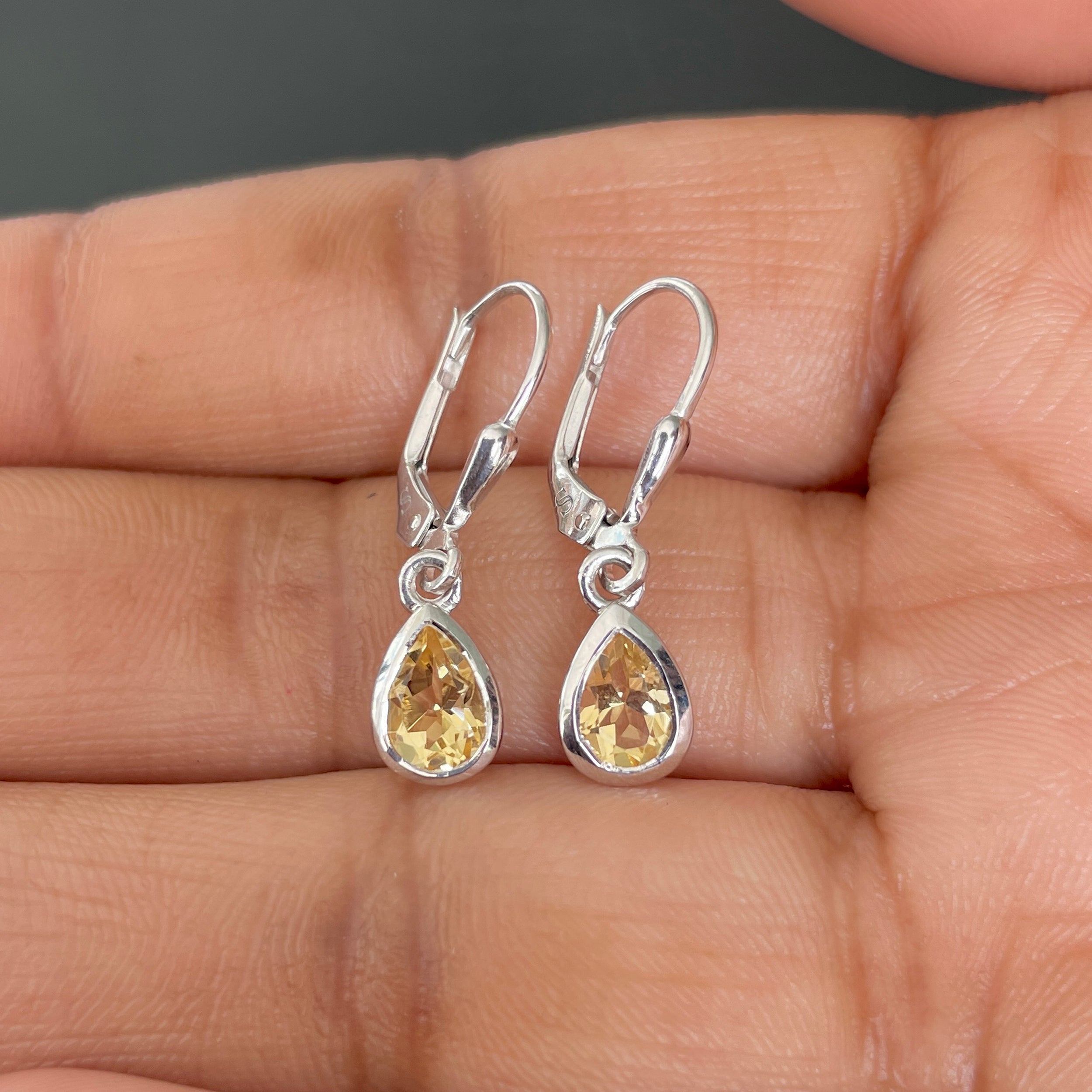 Citrine Leverback  Earring-(CIT-SE-1317.)