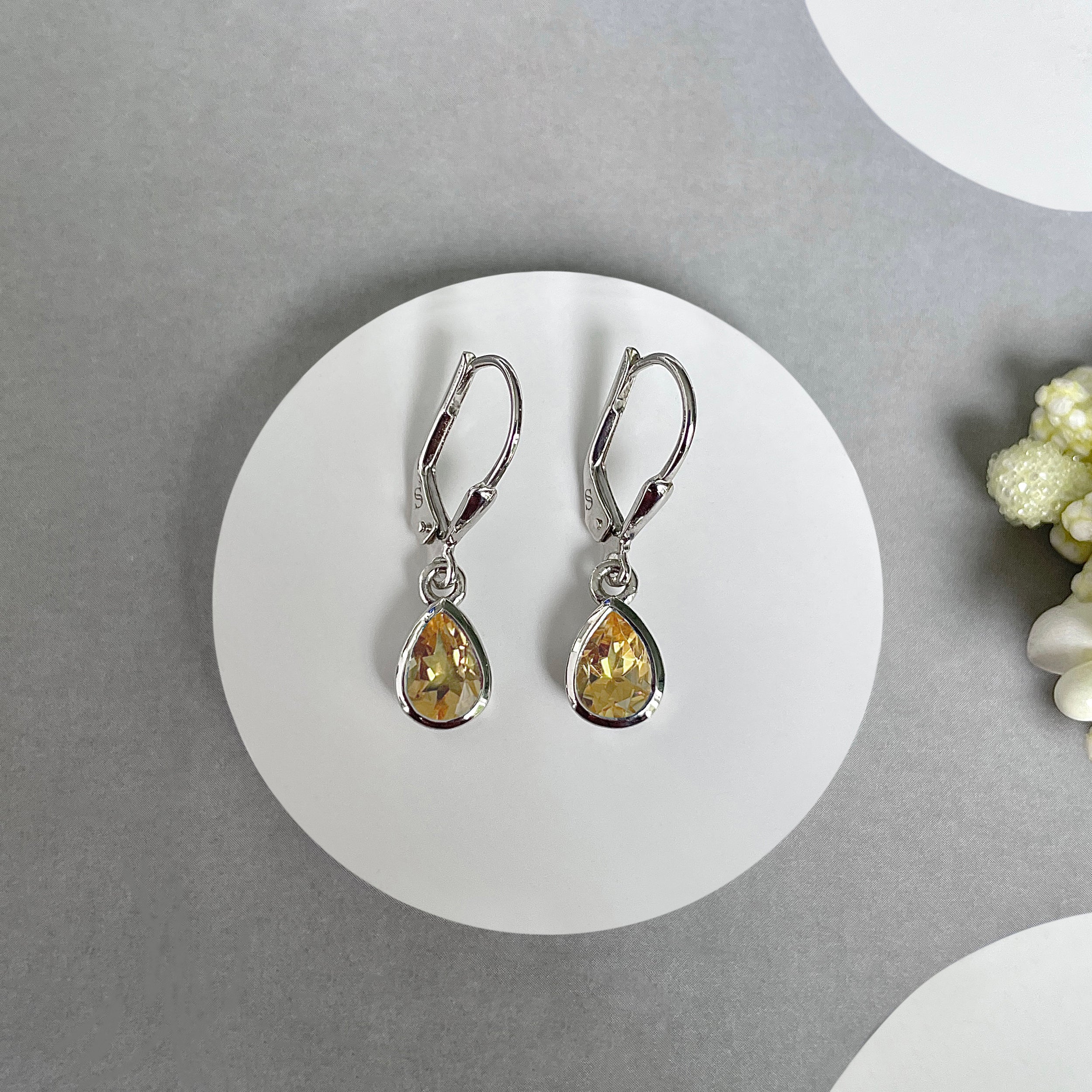 Citrine Leverback Earrings-(CIT-SE-1317.)