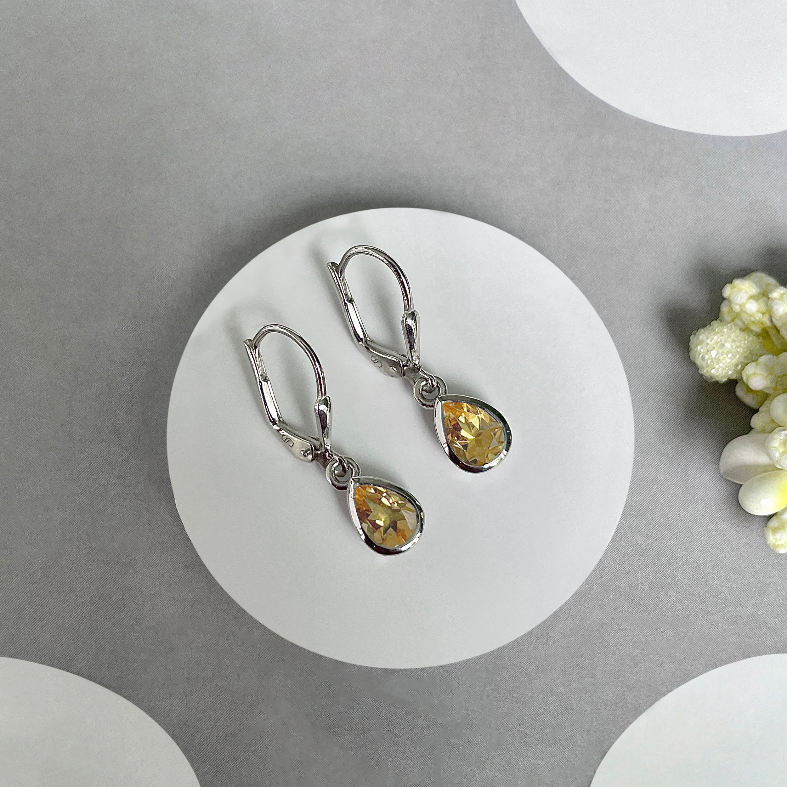 Citrine Leverback Earrings-(CIT-SE-1317.)