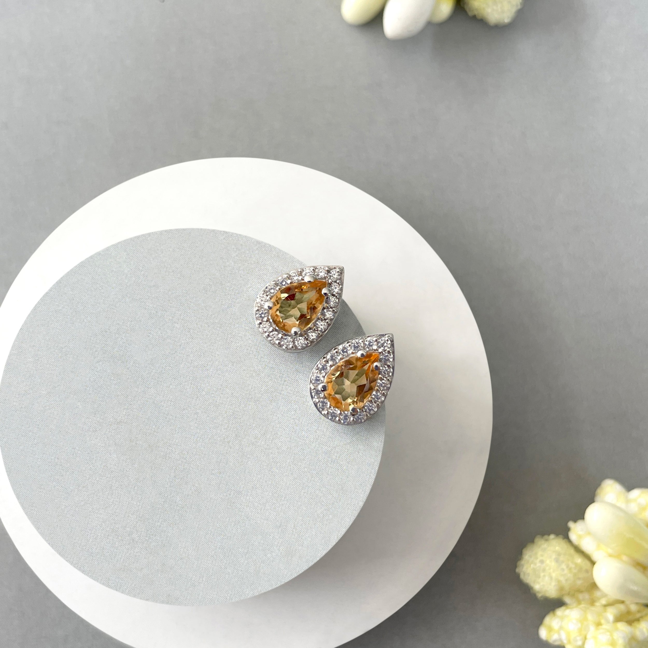 Citrine Stud Earrings-(CIT-SE-52W.)