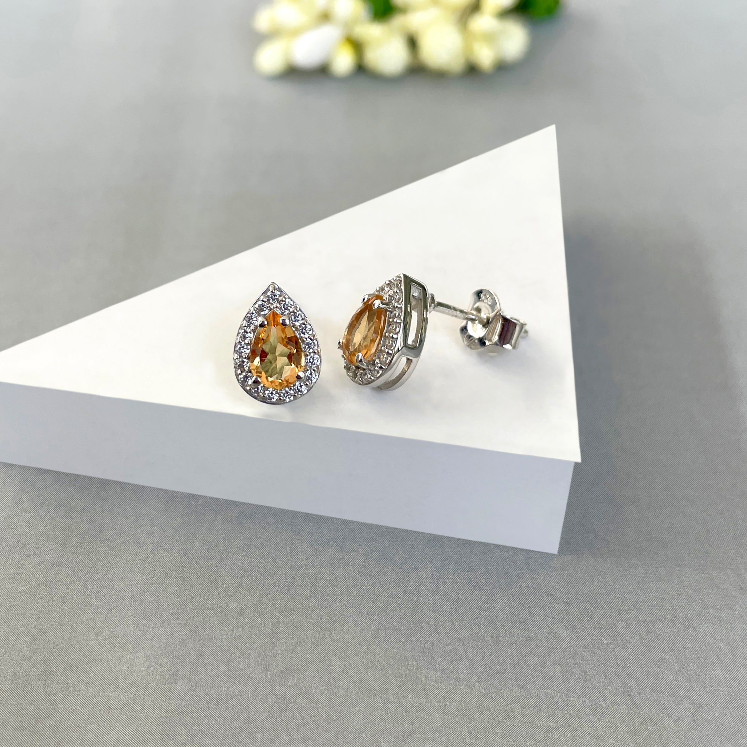 Citrine Stud Earrings-(CIT-SE-52W.)