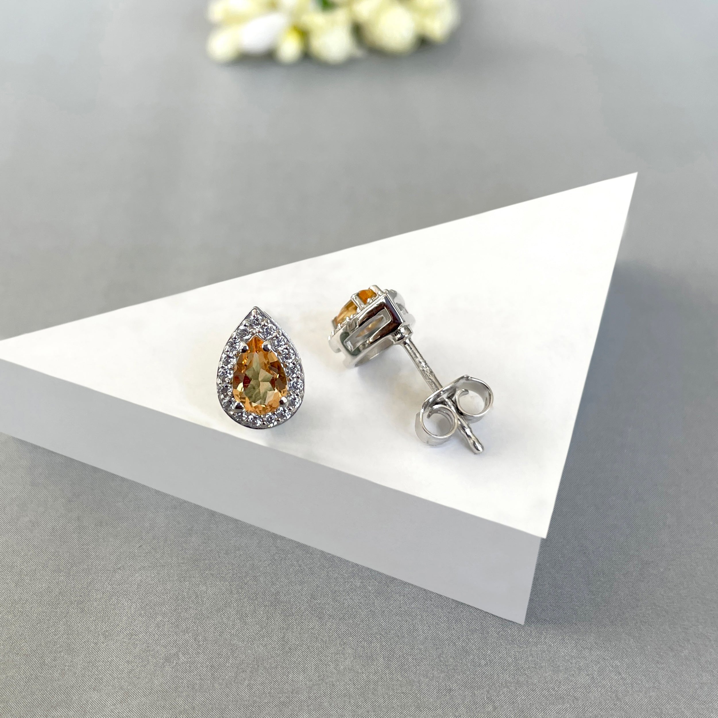 Citrine Stud Earrings-(CIT-SE-52W.)
