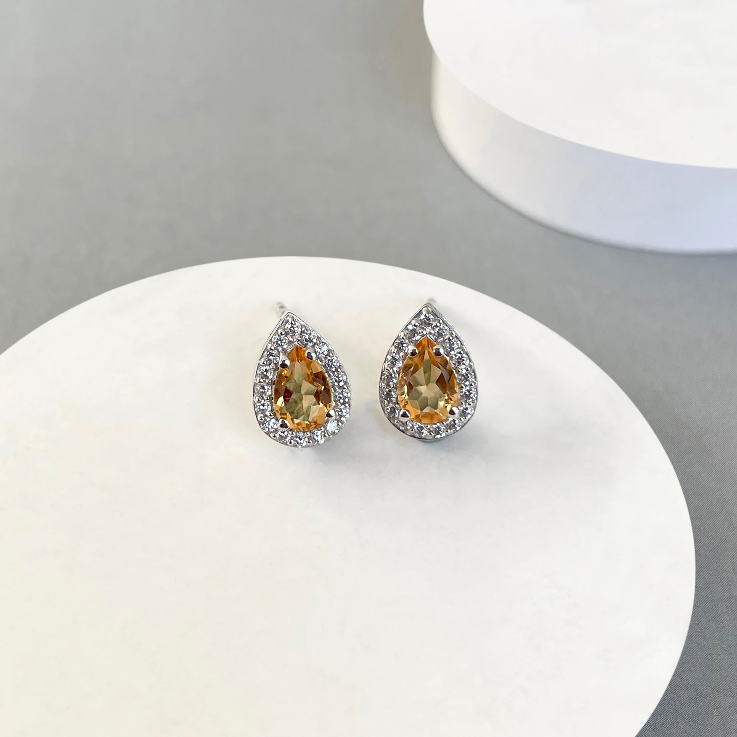 Citrine Stud Earrings-(CIT-SE-52W.)