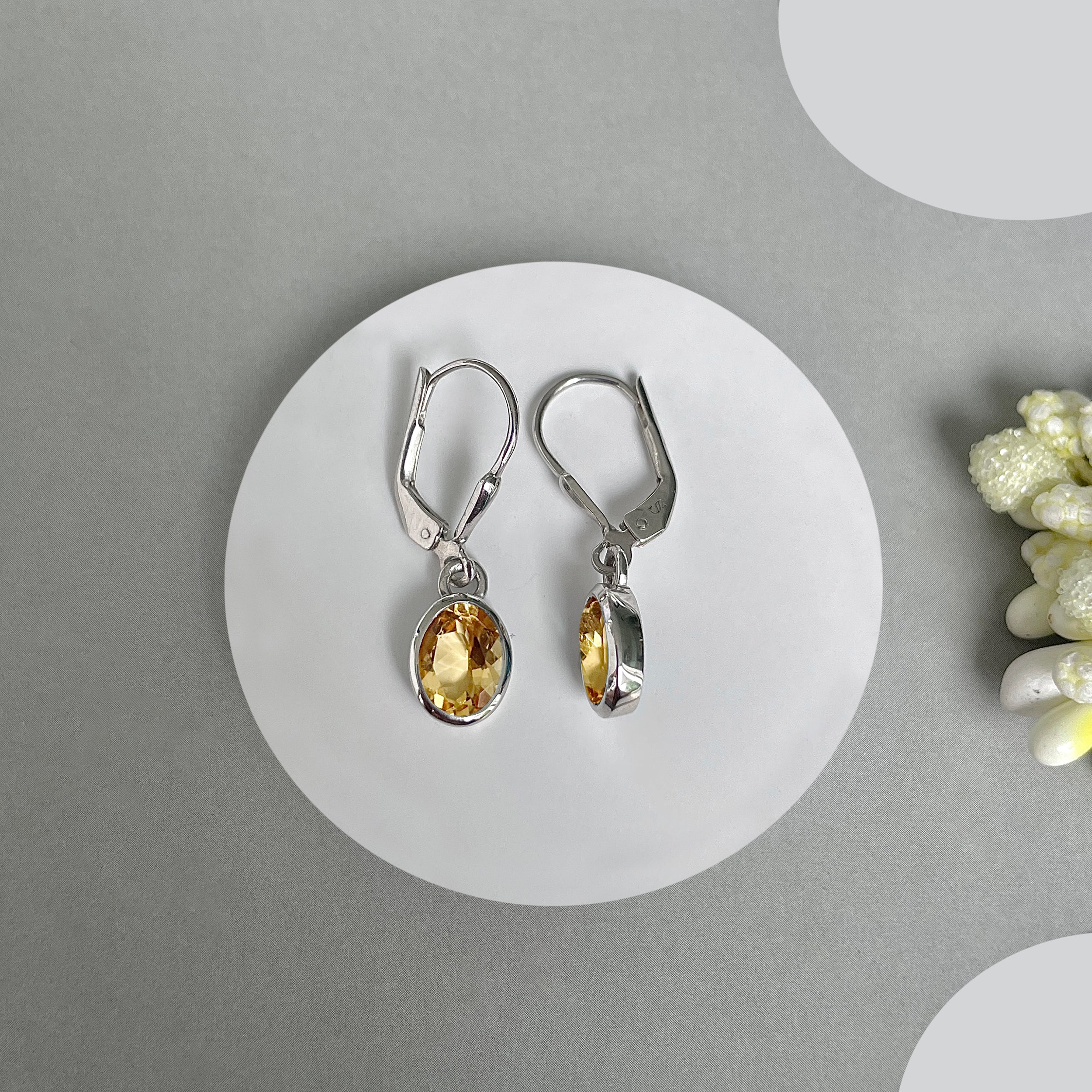 Citrine Leverback Earrings-(CIT-SE-547.)