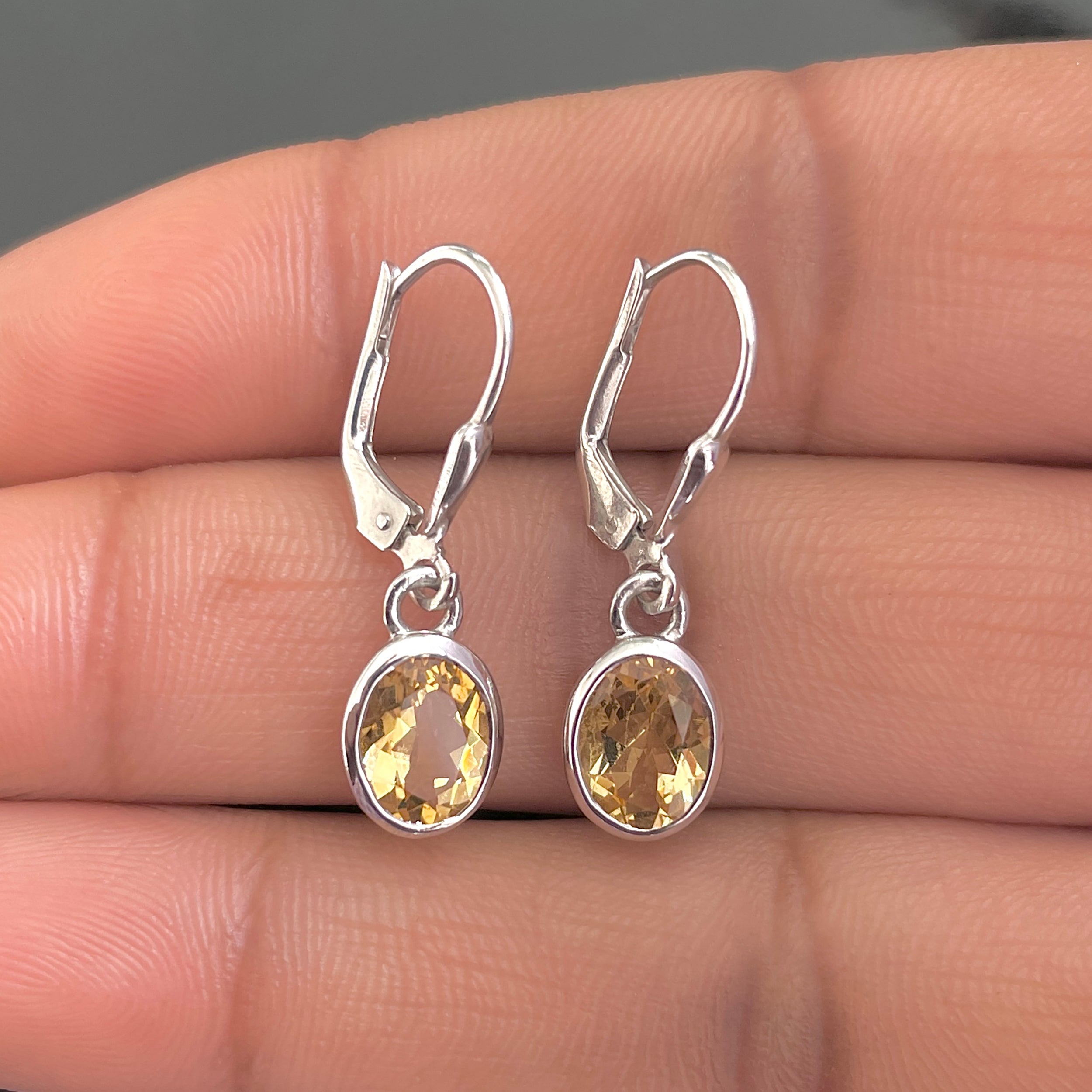 Citrine Leverback Earring-(CIT-SE-547.)