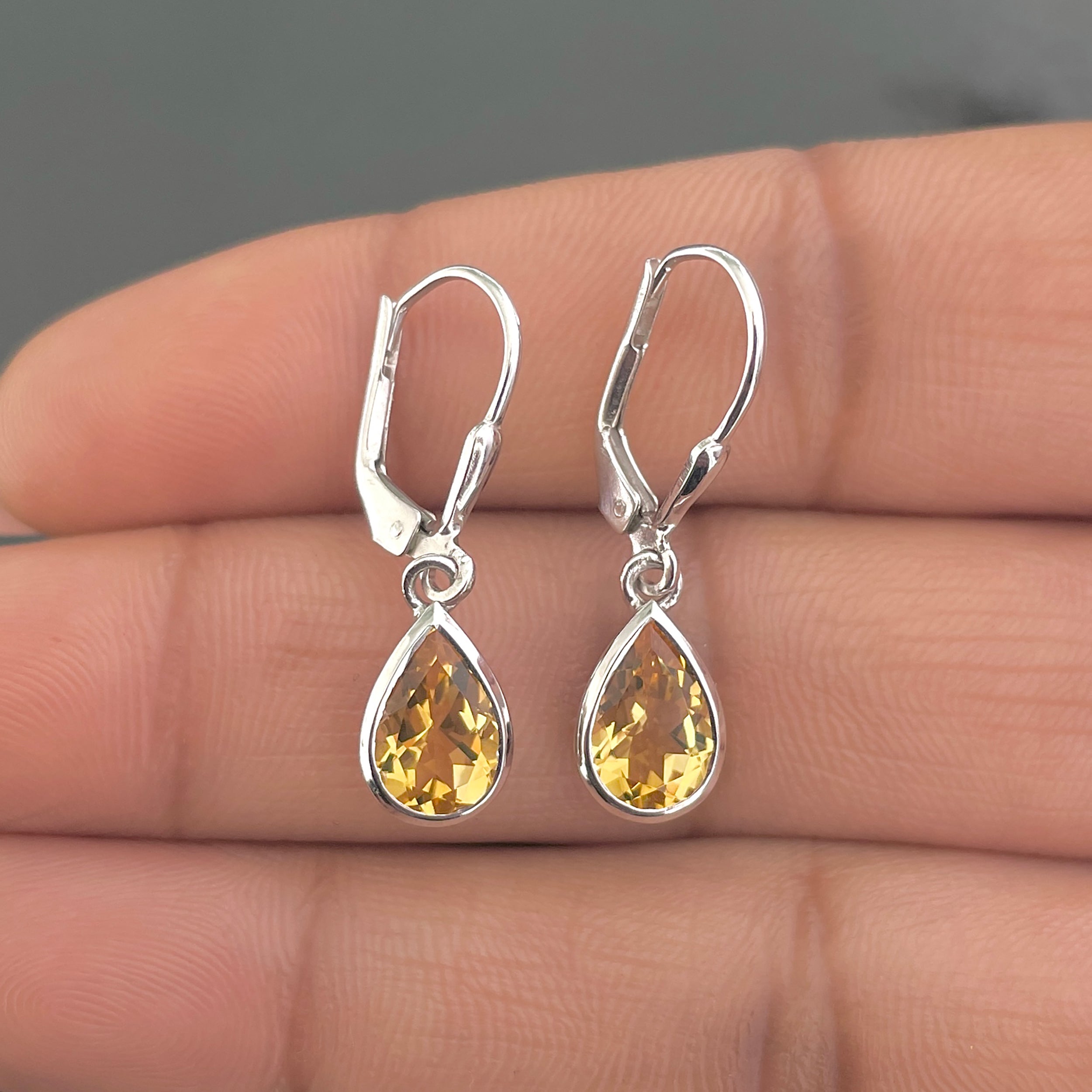 Citrine Leverback Earring-(CIT-SE-679.)