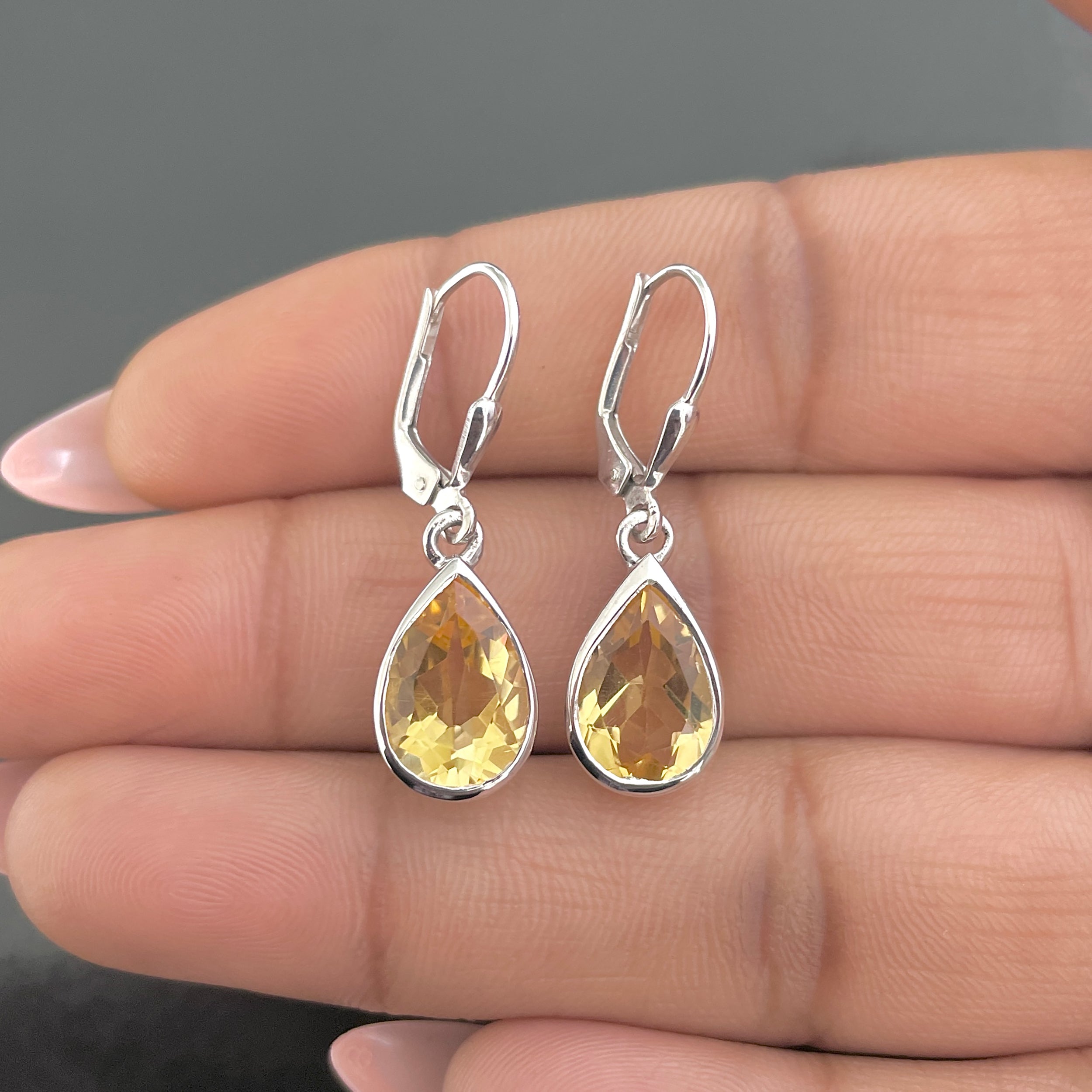Citrine Leverback Earring-(CIT-SE-707.)