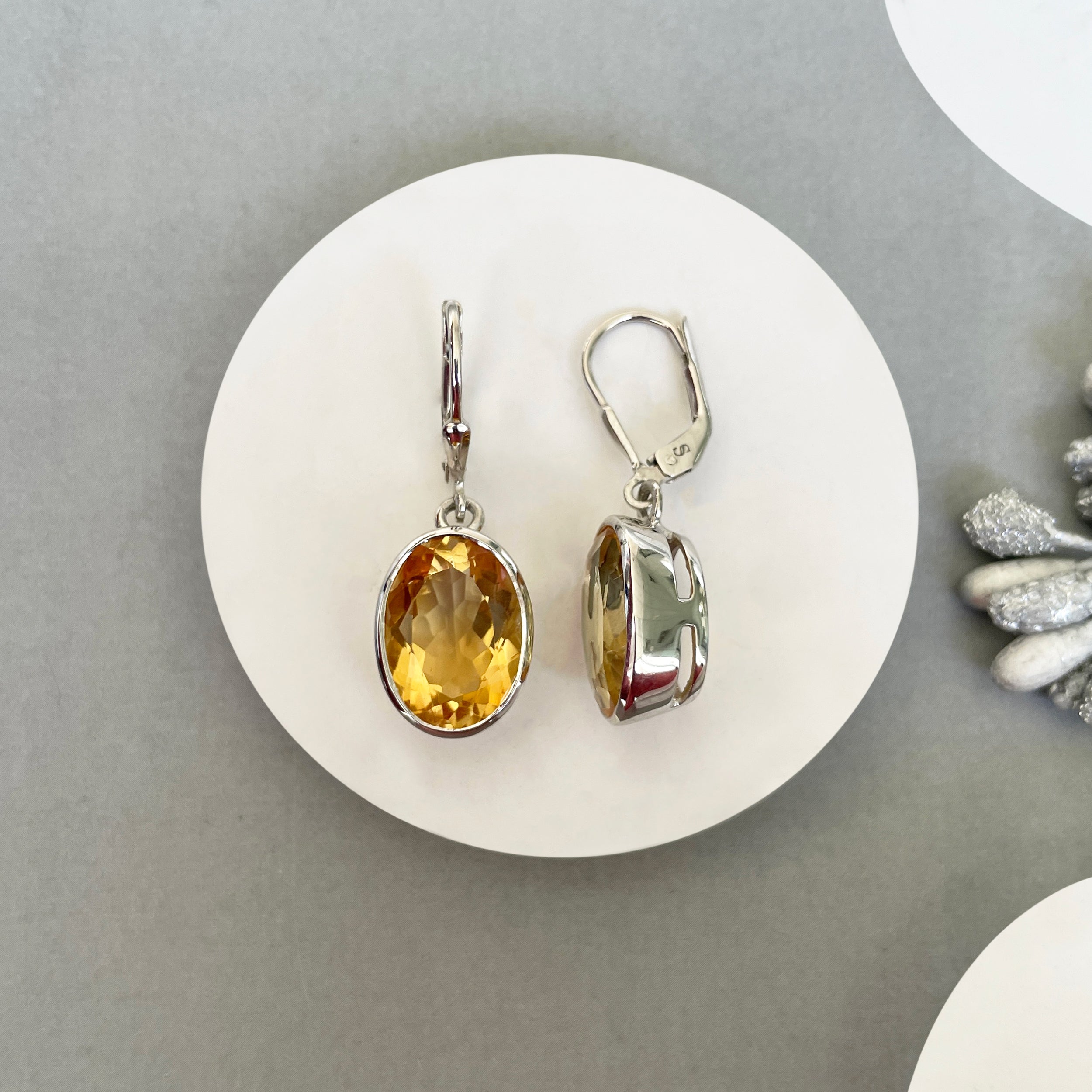 Citrine Leverback Earring-(CIT-SE-709.)