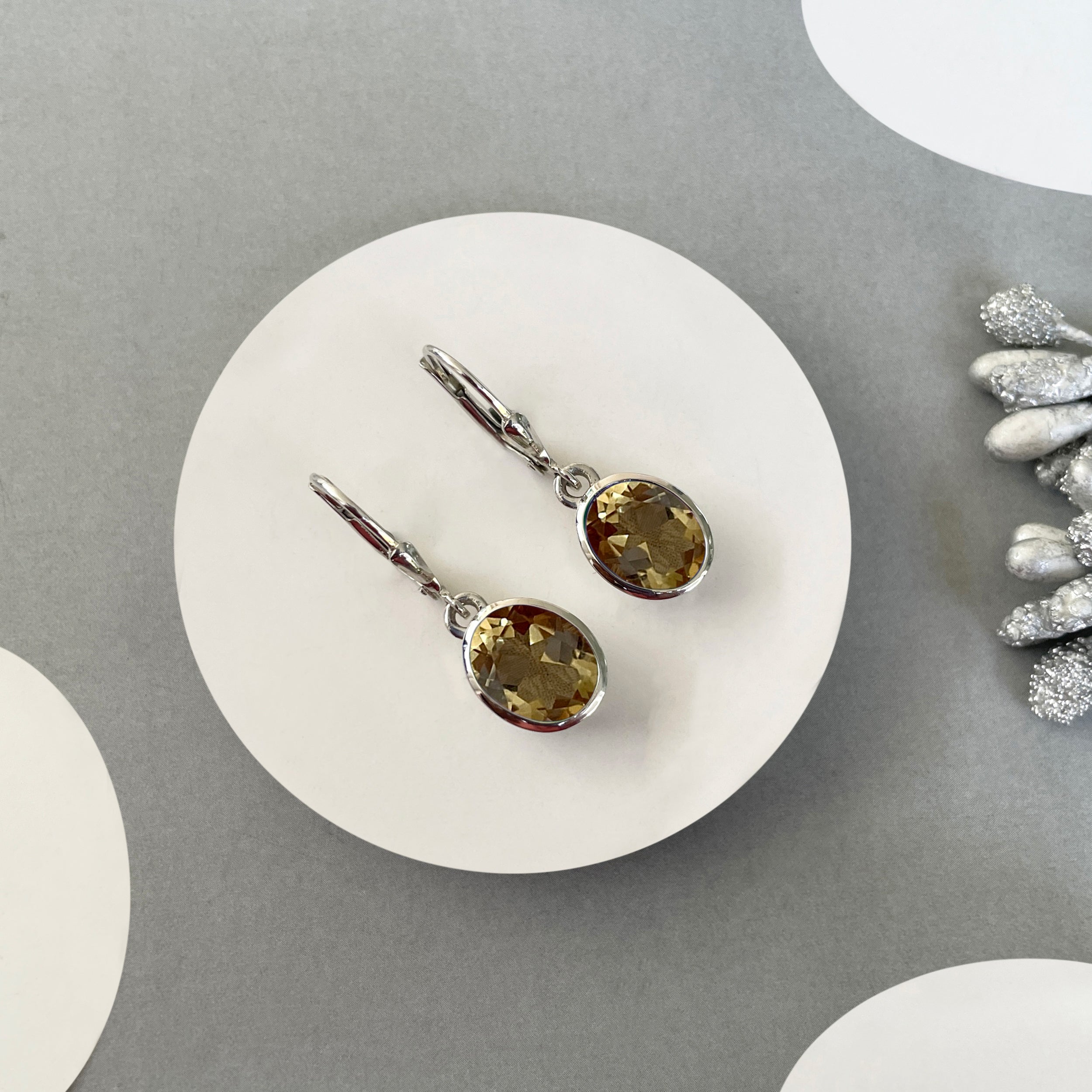 Citrine Leverback Earring-(CIT-SE-713.)