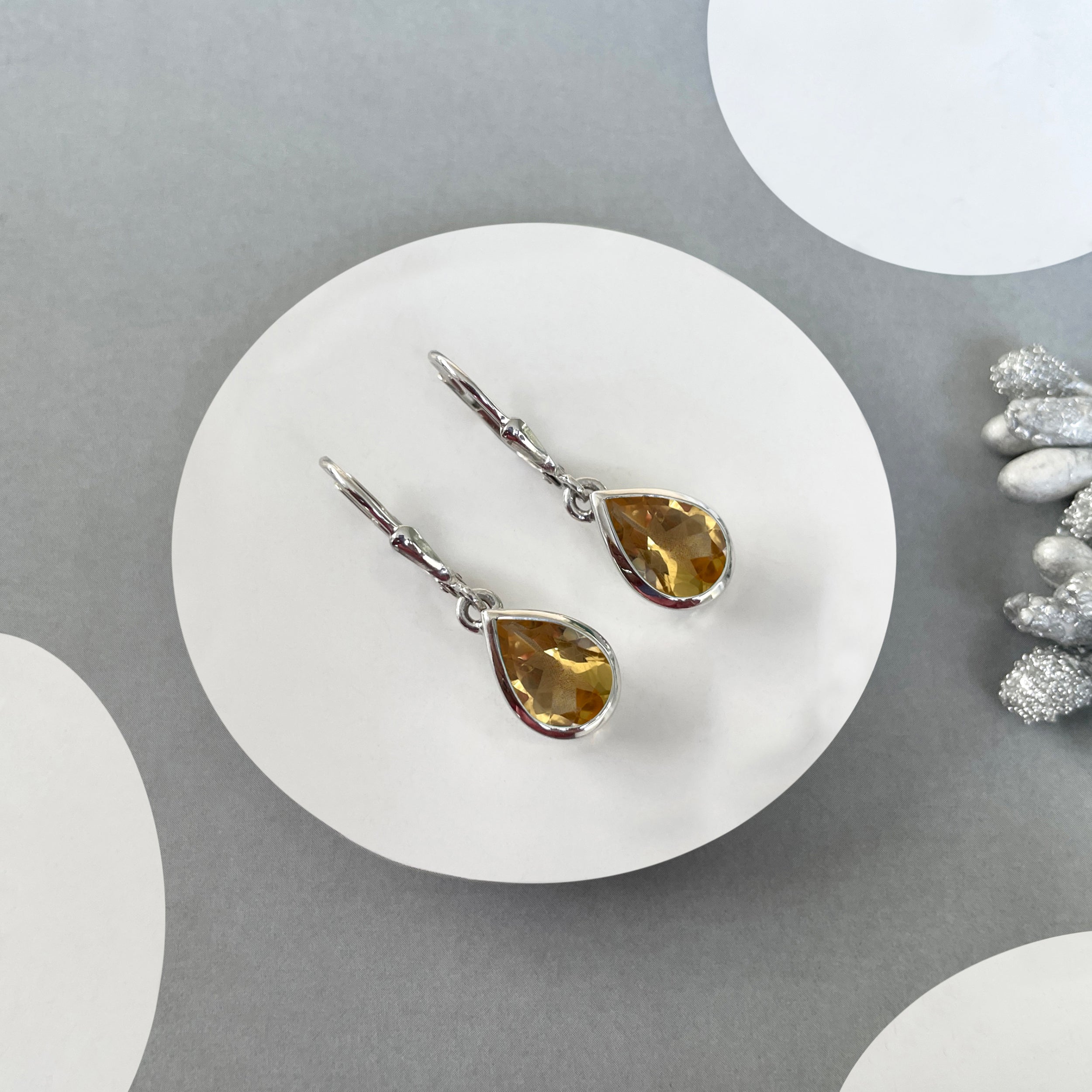 Citrine Leverback Earring-(CIT-SE-742.)