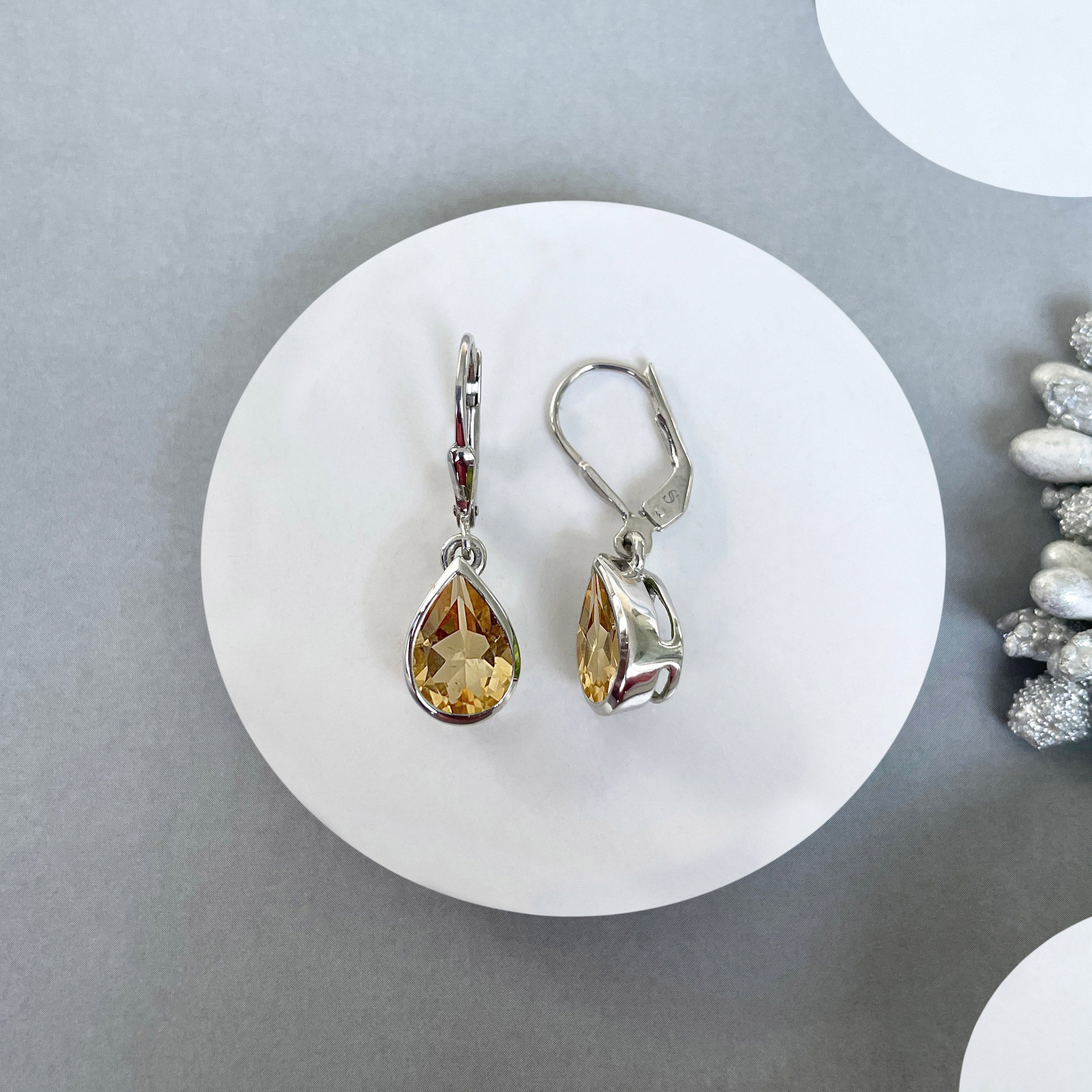 Citrine Leverback Earring-(CIT-SE-742.)