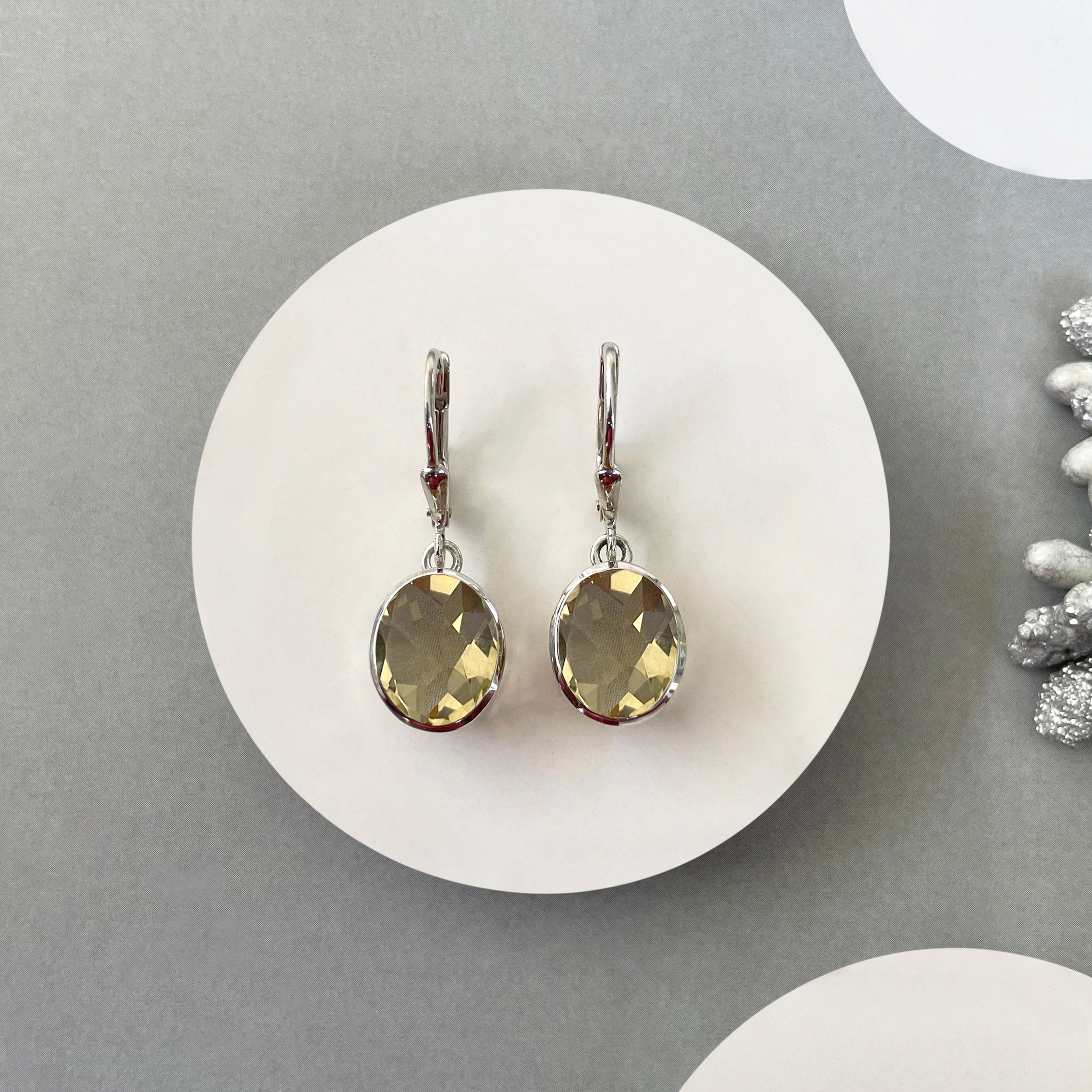 Citrine Leverback Earring-(CIT-SE-997.)