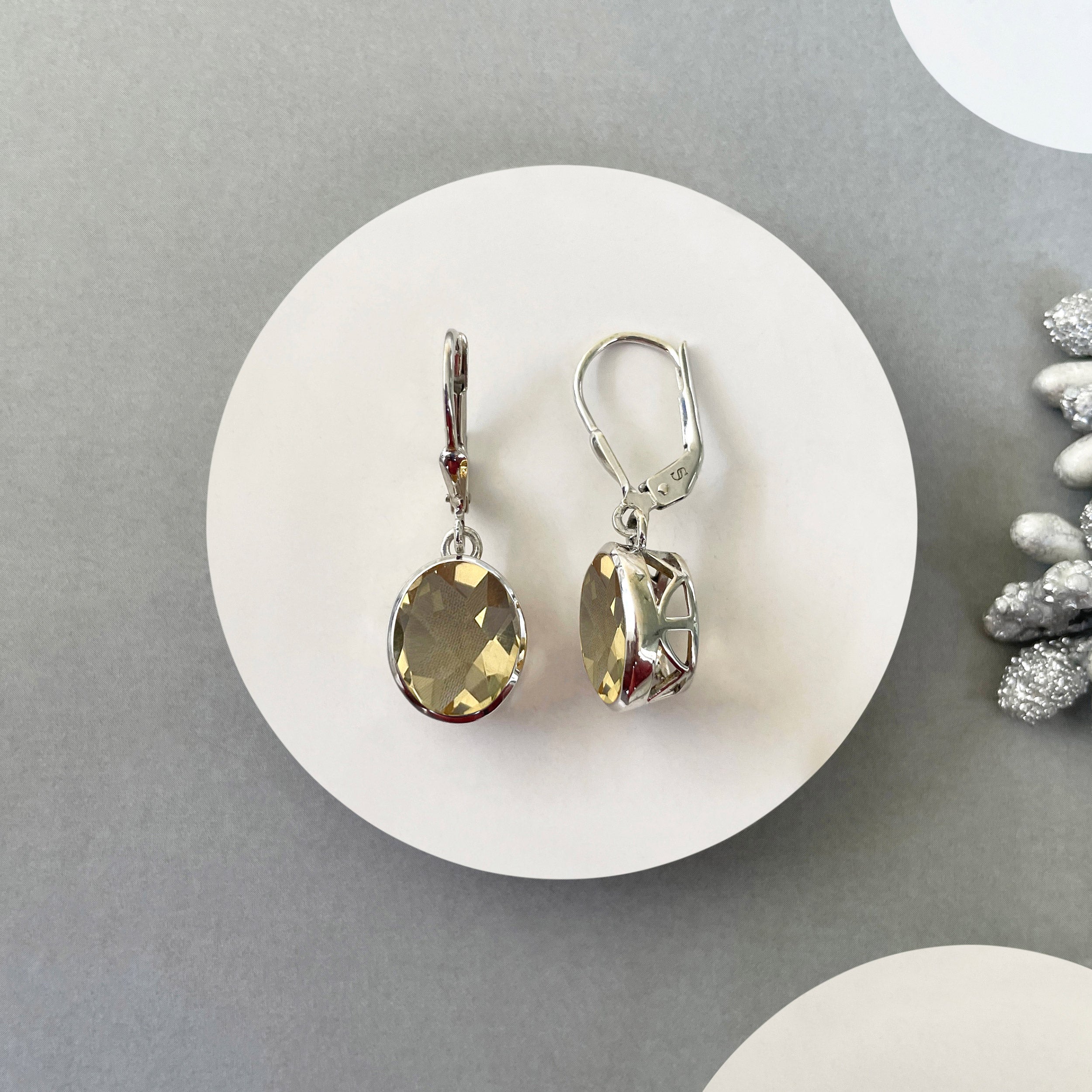 Citrine Leverback Earrings-(CIT-SE-997.)