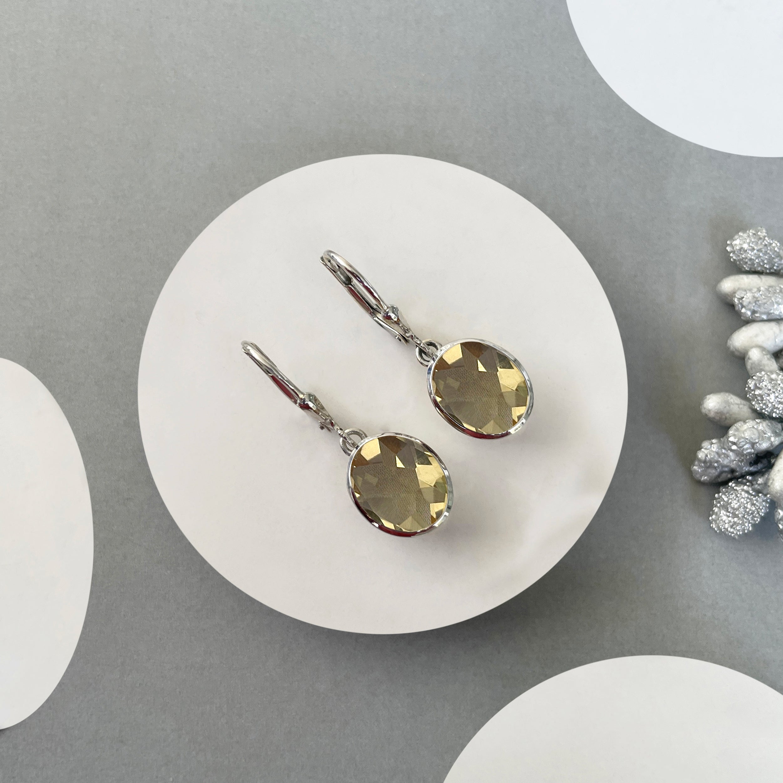 Citrine Leverback Earring-(CIT-SE-997.)