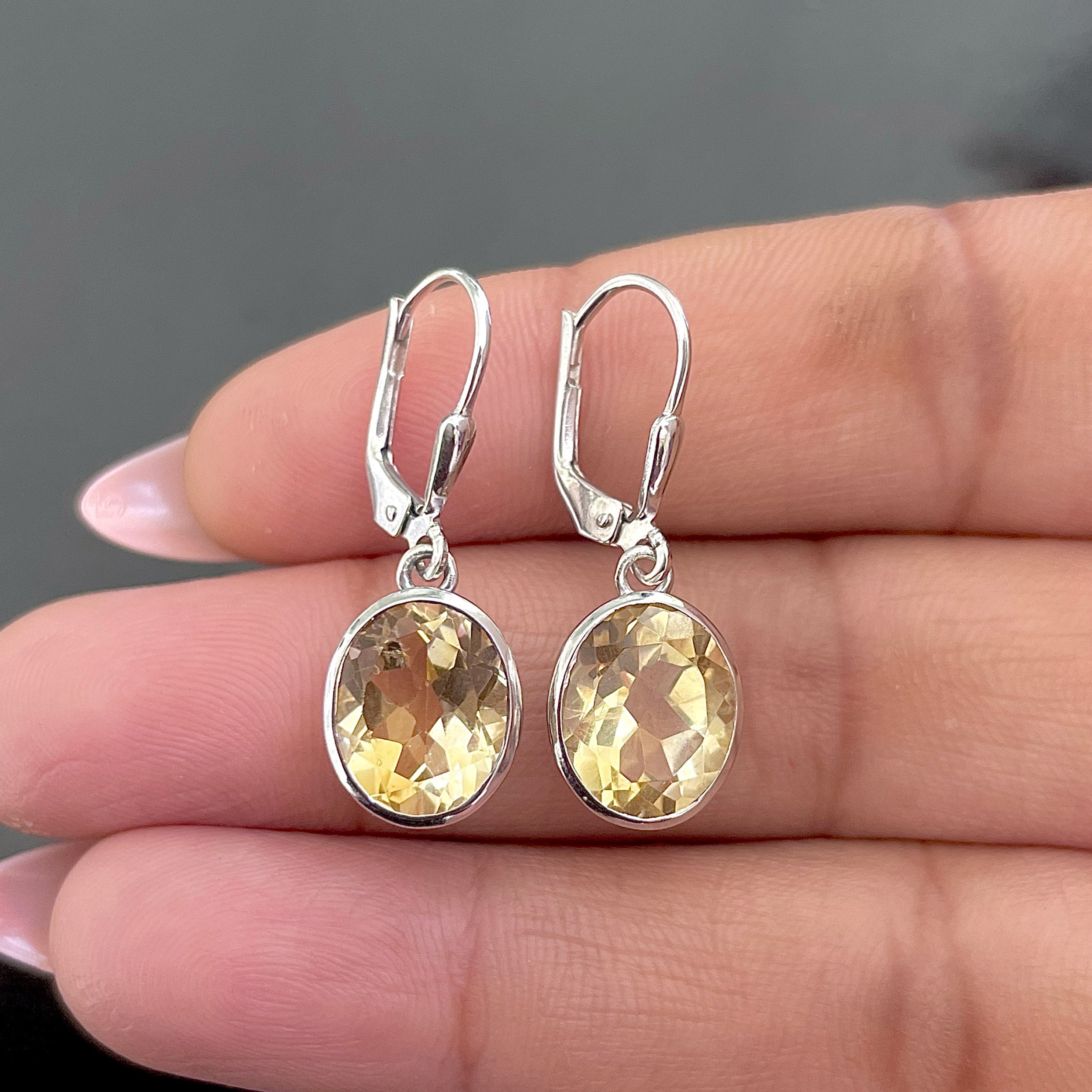 Citrine Leverback Earring-(CIT-SE-997.)