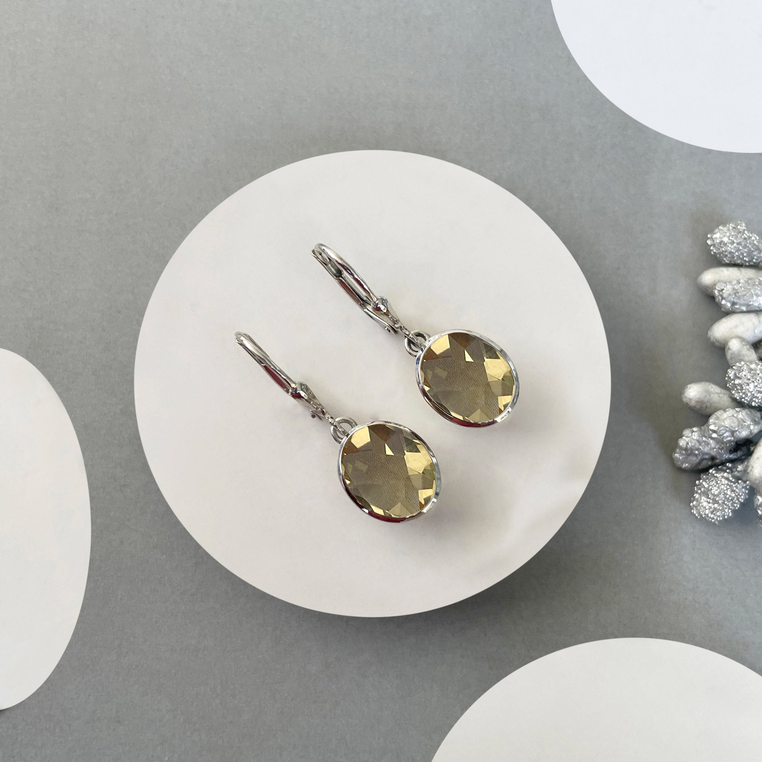 Citrine Leverback Earrings-(CIT-SE-997.)