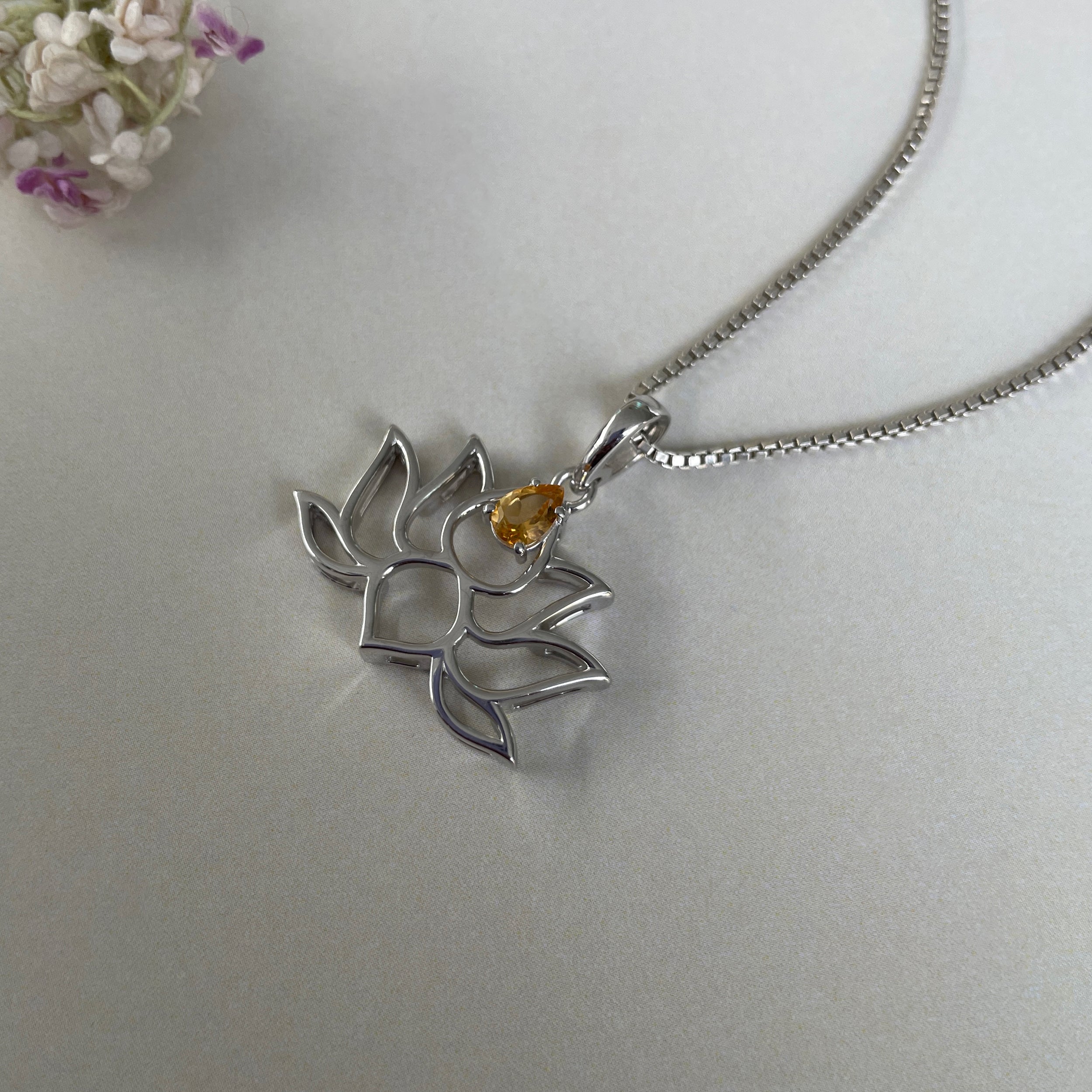 Citrine Lotus Pendant-(CIT-SN-156P.)