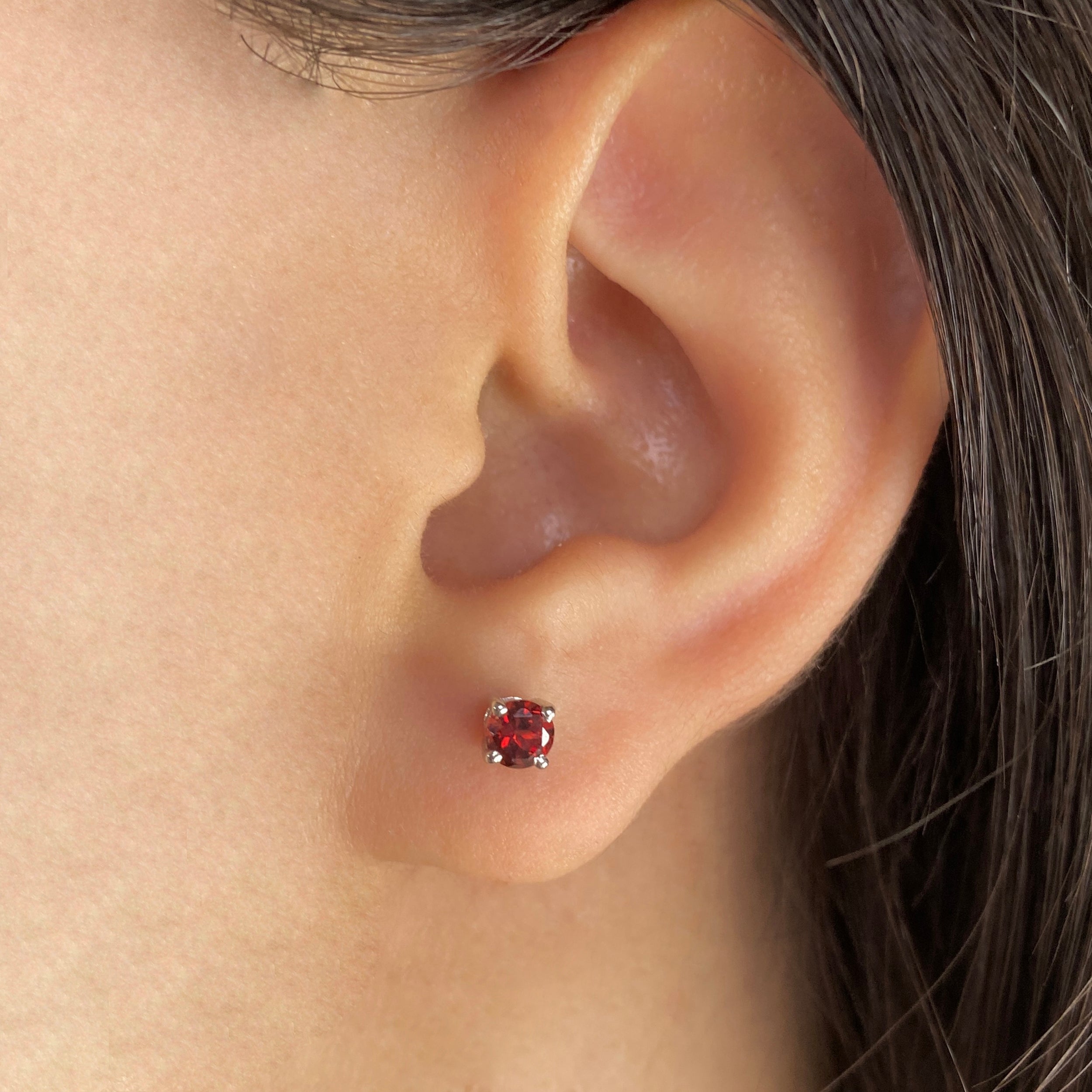 Garnet Stud Earring-(GAR-SE-1023.)