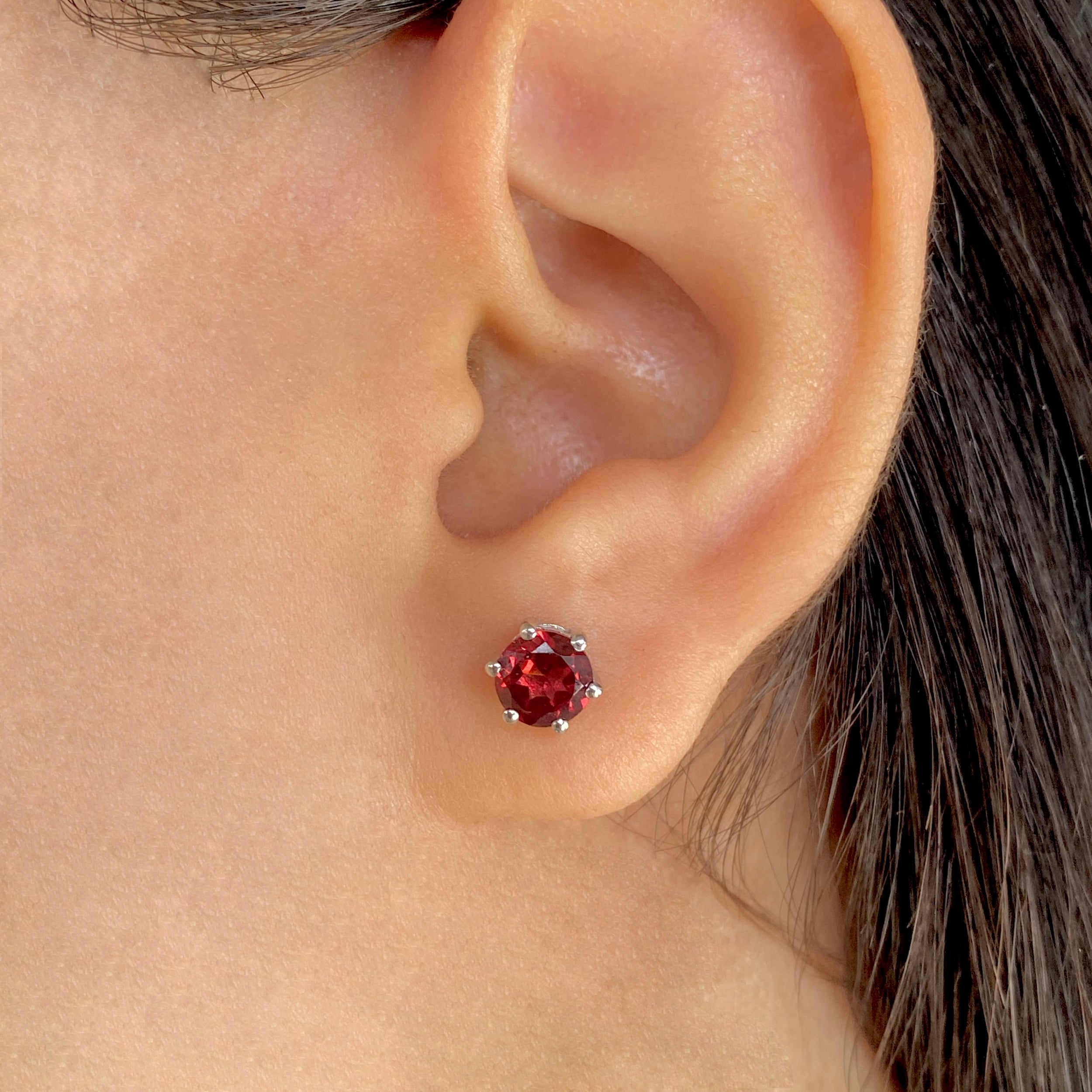 Garnet Stud Earrings-(GAR-SE-1024.)