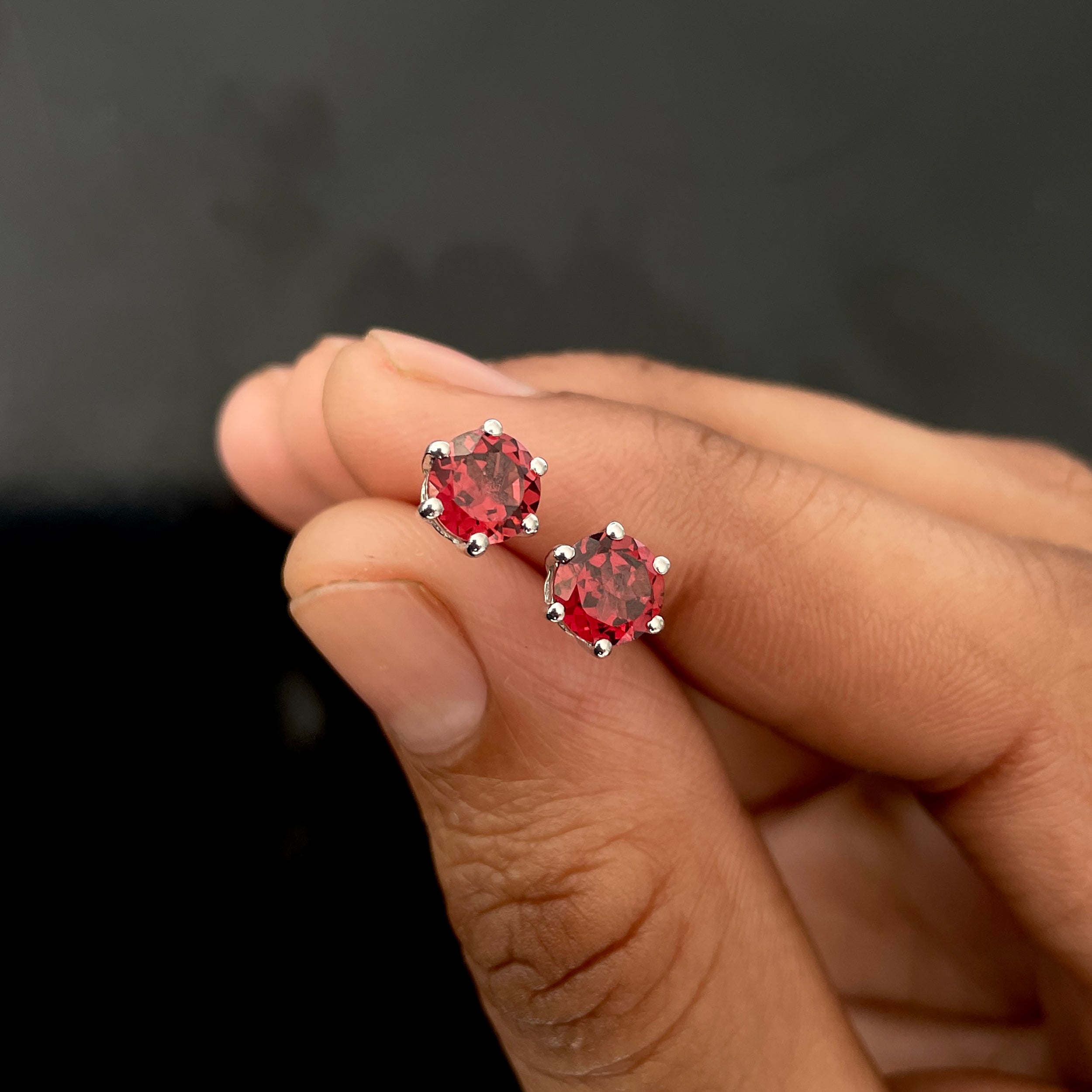 Garnet Stud Earrings-(GAR-SE-1024.)