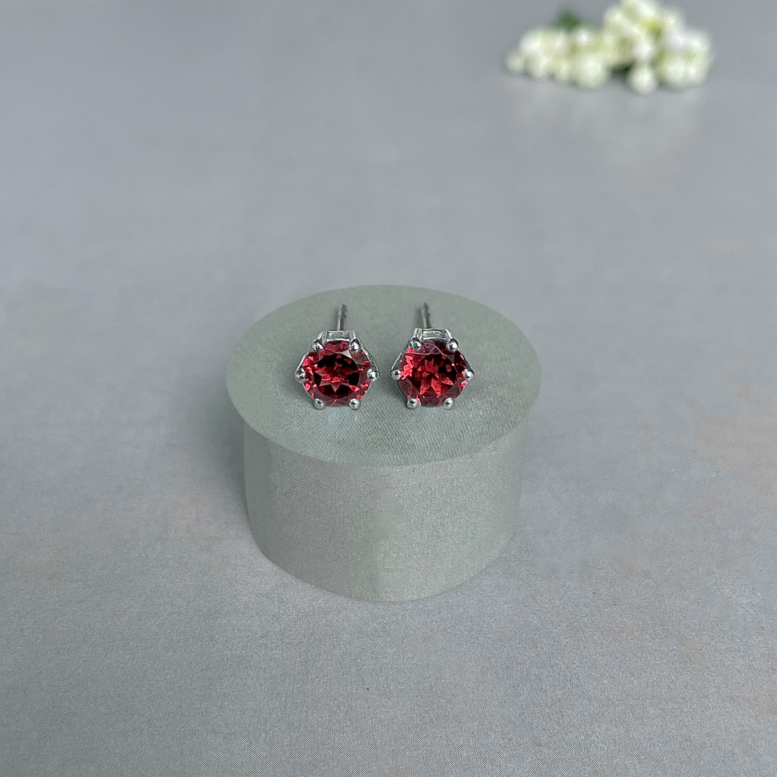 Garnet Stud Earrings-(GAR-SE-1024.)