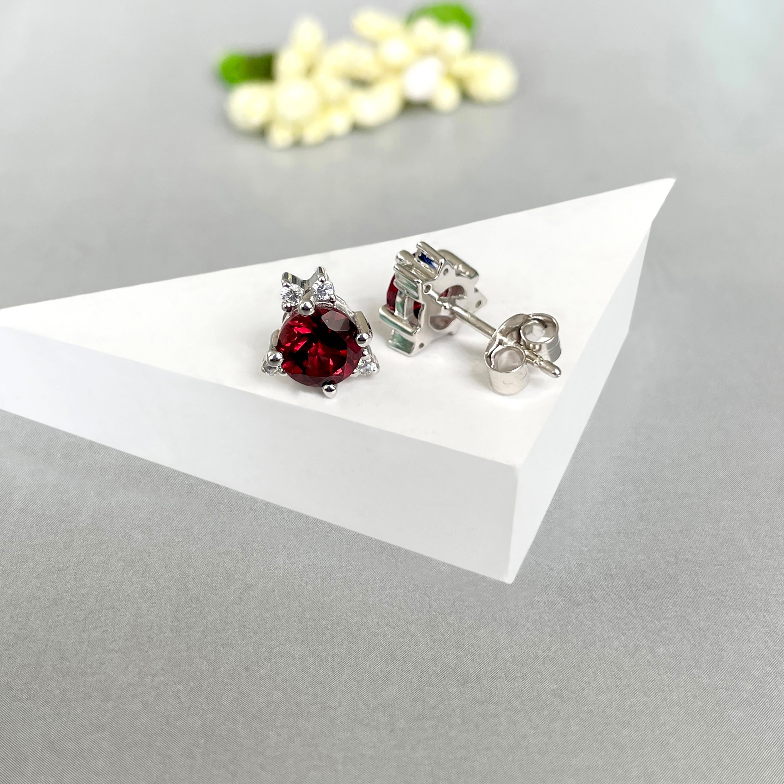 Garnet Stud Earring-(GAR-SE-1260.)