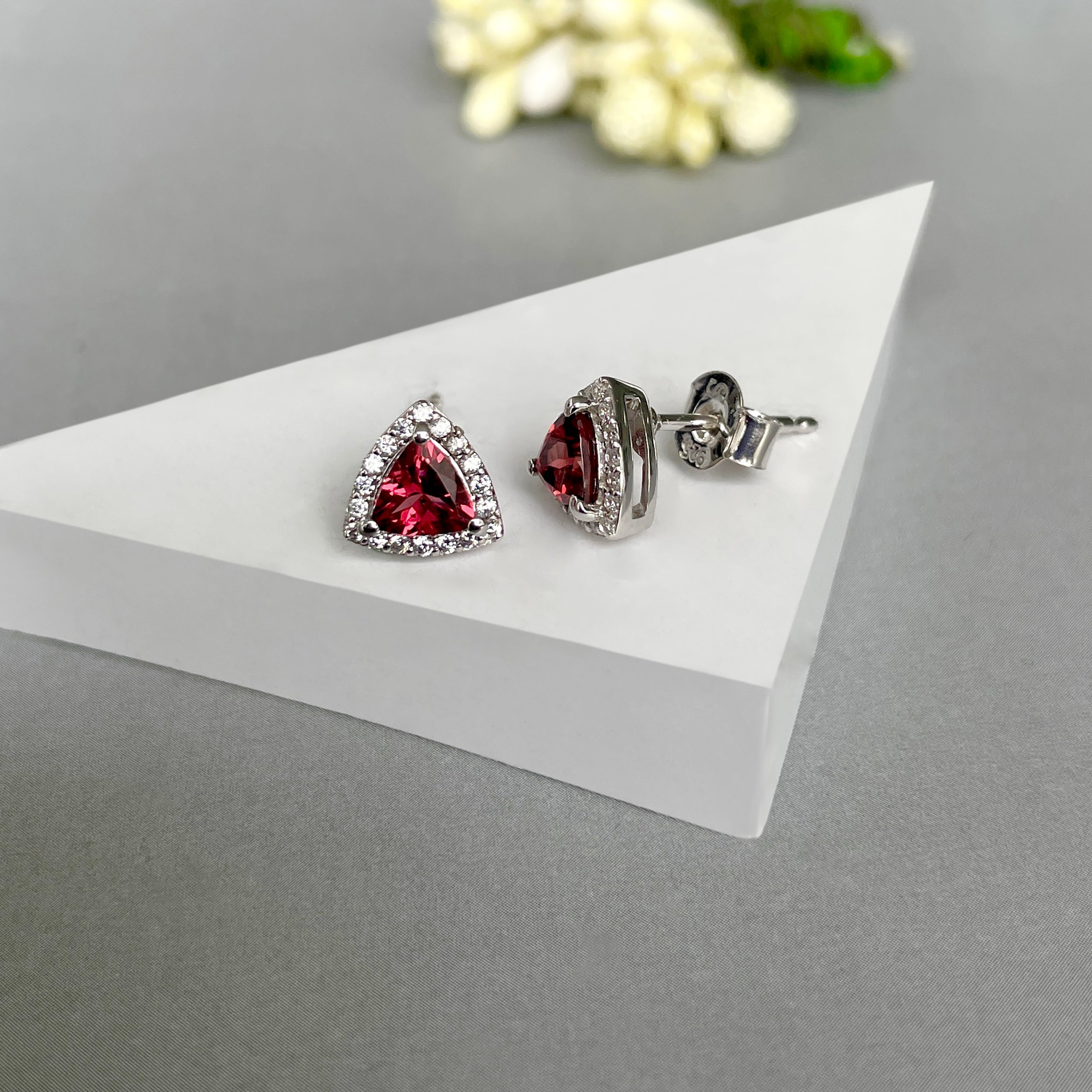 Garnet Stud Earring-(GAR-SE-1269.)