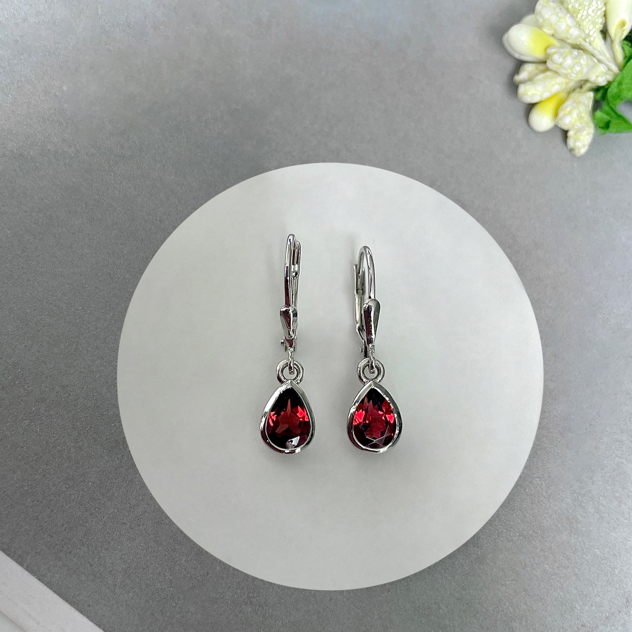 Garnet Leverback Earrings-(GAR-SE-1317.)