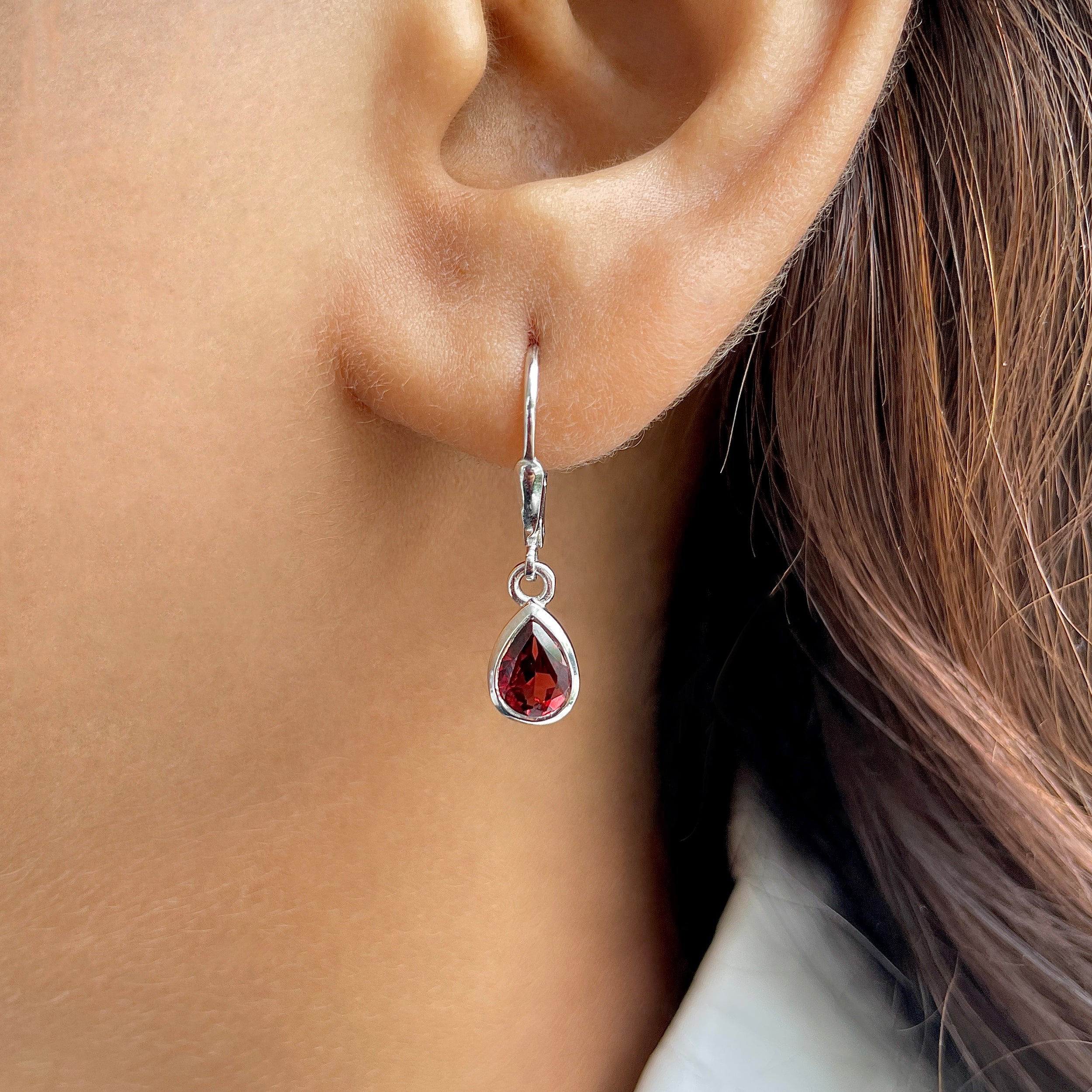 Garnet Leverback Earrings-(GAR-SE-1317.)